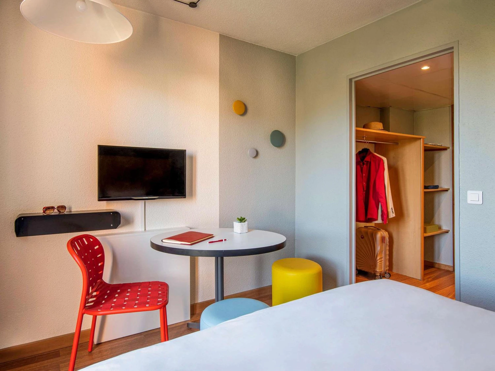 Chambre disponible pour un séminaire d'entreprise à ibis Hyeres Centre - Hyères