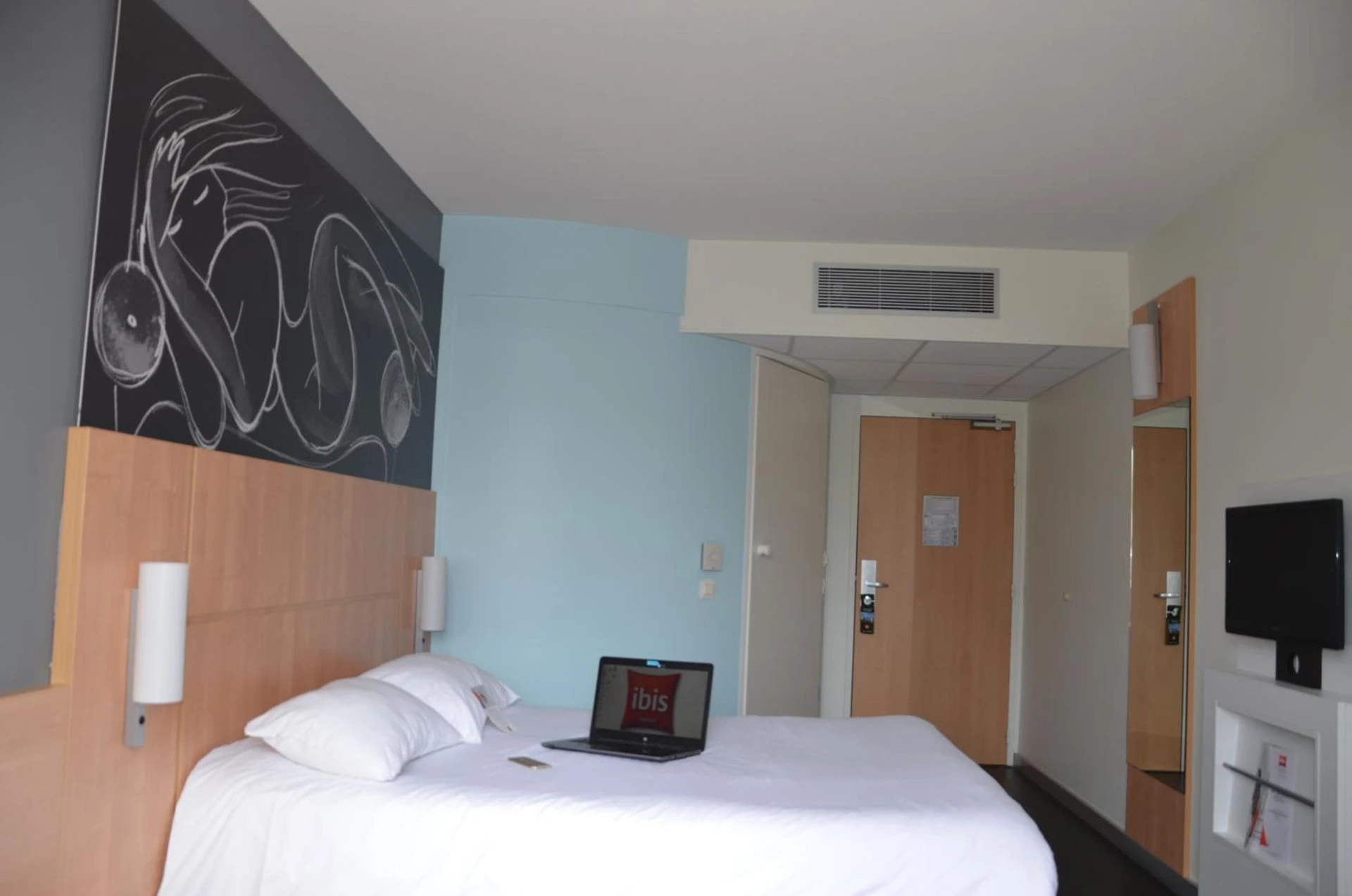 Chambre disponible pour un séminaire d'entreprise à ibis Issoire - Issoire