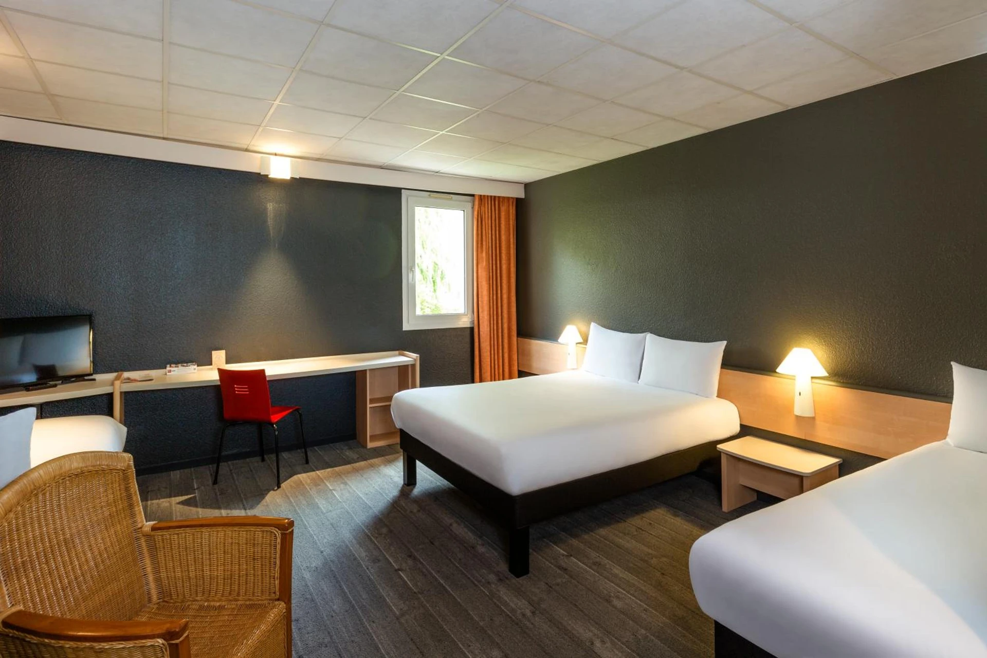 Chambre disponible pour un séminaire d'entreprise à ibis Lannion - Lannion