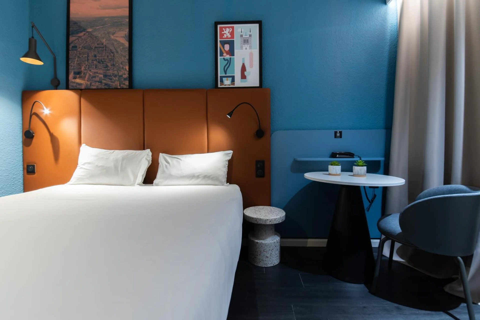 Magnifique chambre pour un séminaire d'entreprise à ibis Lyon Nord - Dardilly