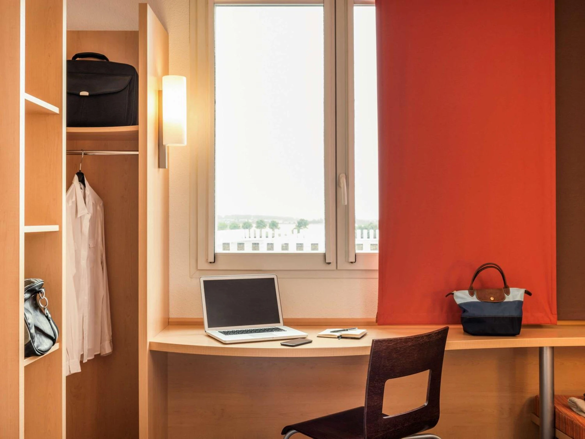 Chambre disponible pour un séminaire d'entreprise à ibis Marne La Vallée Val d'Europe - Montévrain