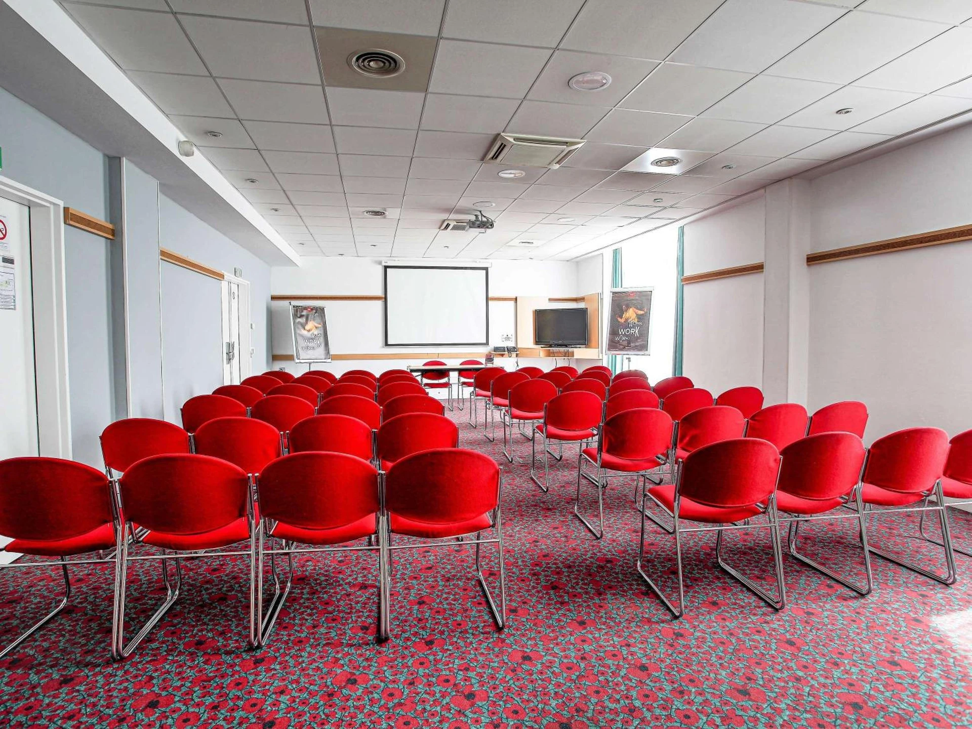 Organiser un séminaire d'entreprise : ibis Marseille Centre Gare Saint Charles à marseille-1er-arrondissement
