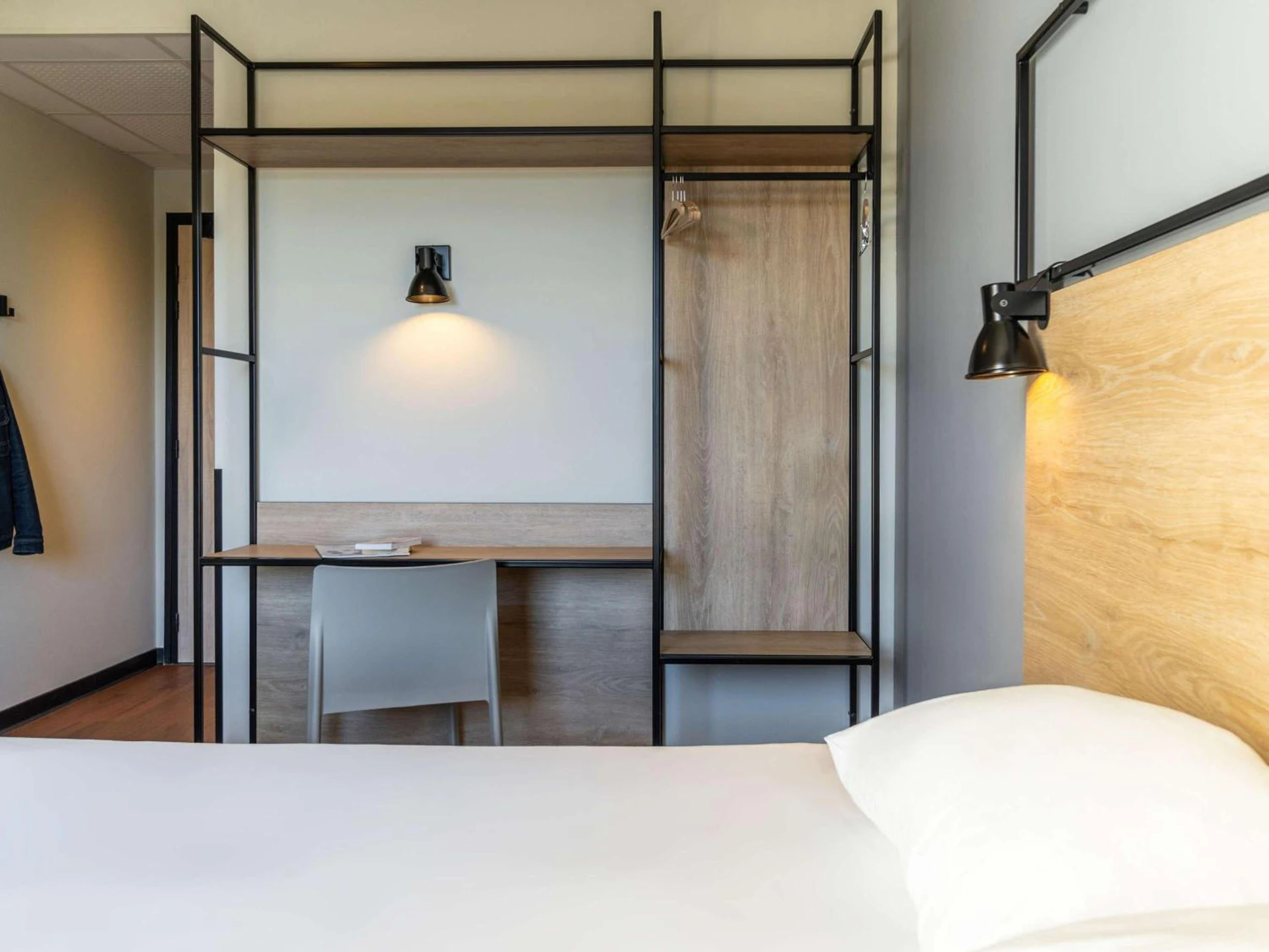 Chambre disponible pour un séminaire d'entreprise à Ibis Marseille Marignane Technopole - Marignane