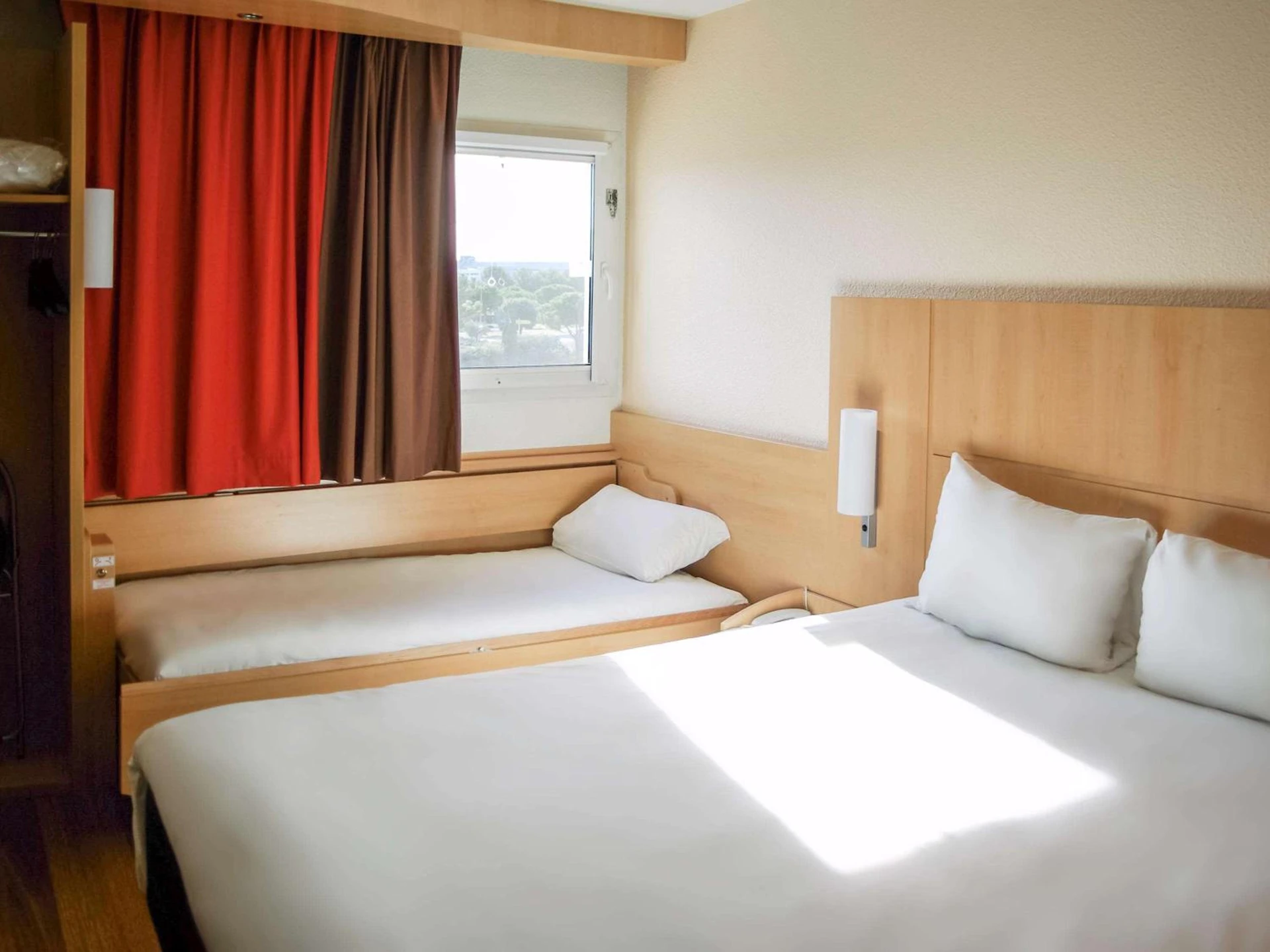 Chambre disponible pour un séminaire d'entreprise à ibis Marseille Provence Aéroport - Marignane