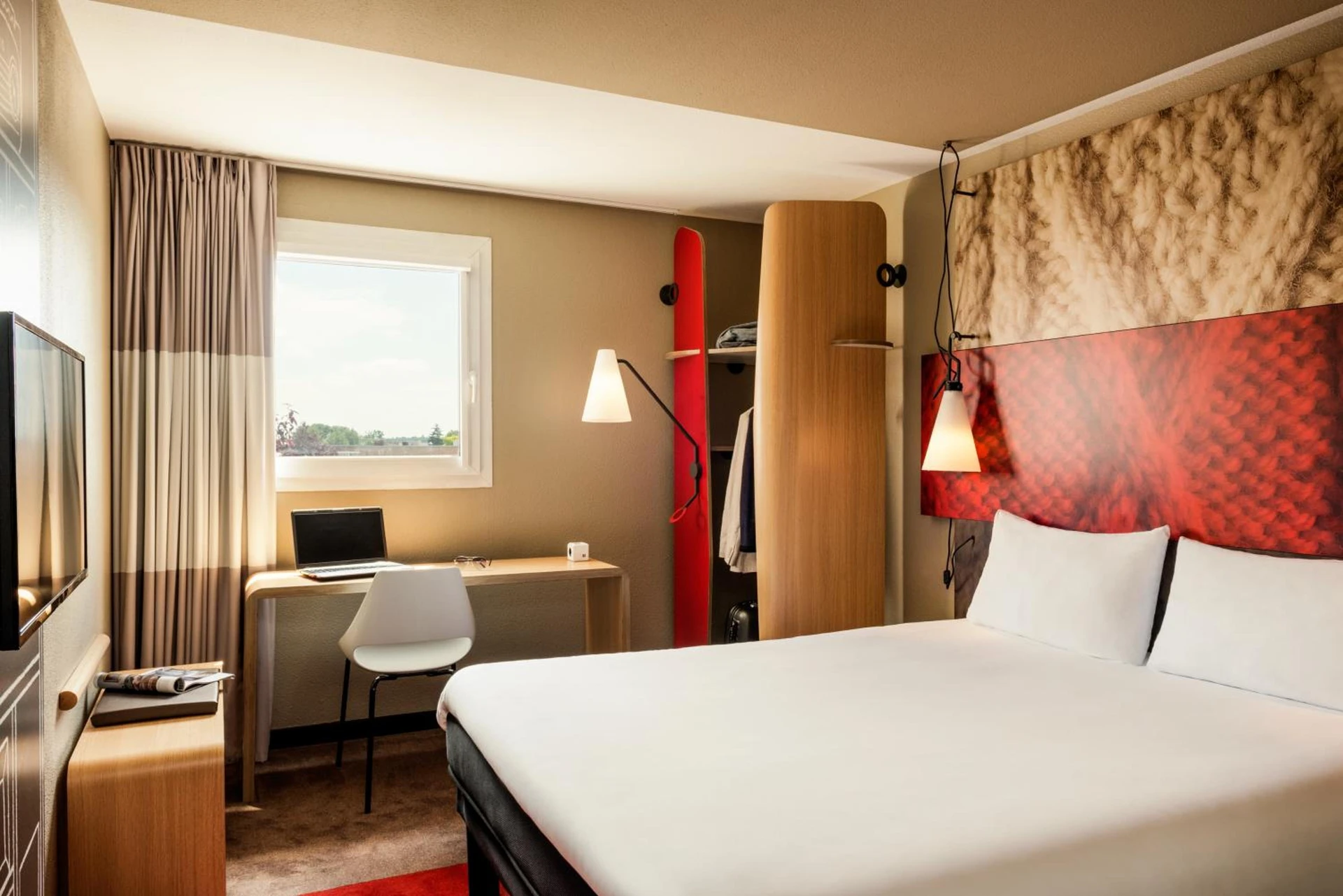 Magnifique chambre pour un séminaire d'entreprise à ibis Massy - Massy