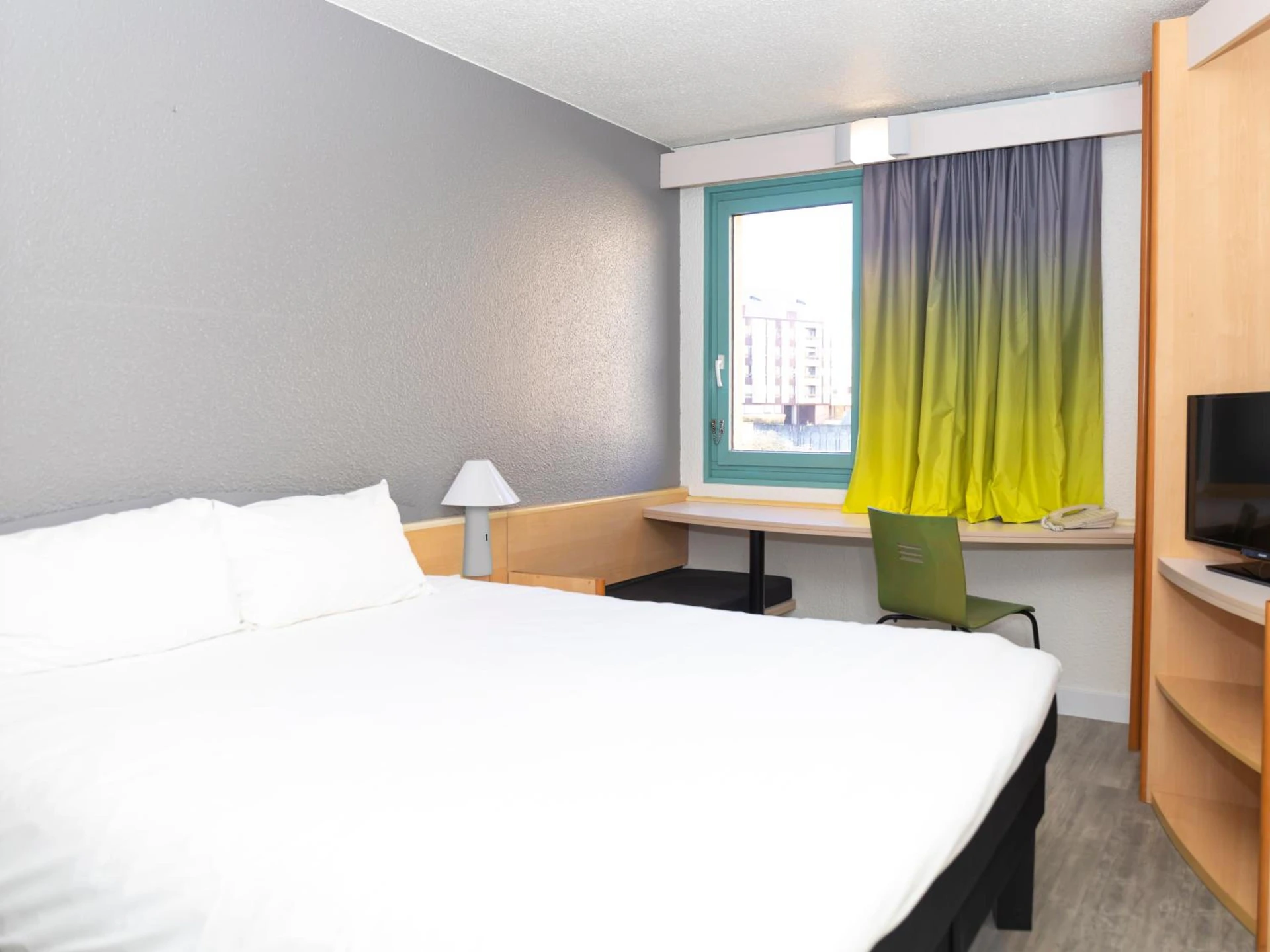 Magnifique chambre pour un séminaire d'entreprise à ibis Metz Centre Cathedrale - Metz