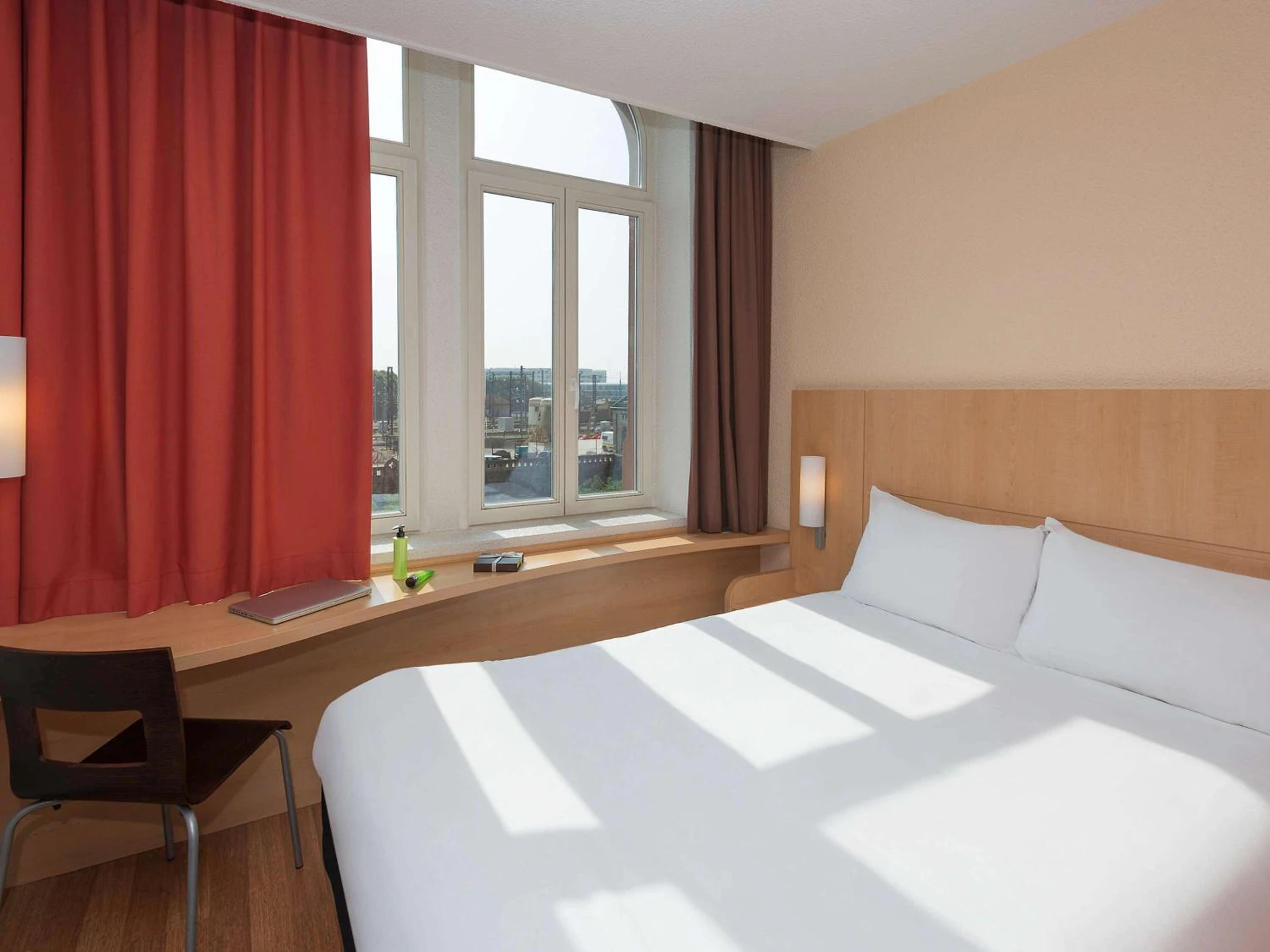 Ambiance de travail pour séminaire d'entreprise à ibis Metz Centre Gare - Metz