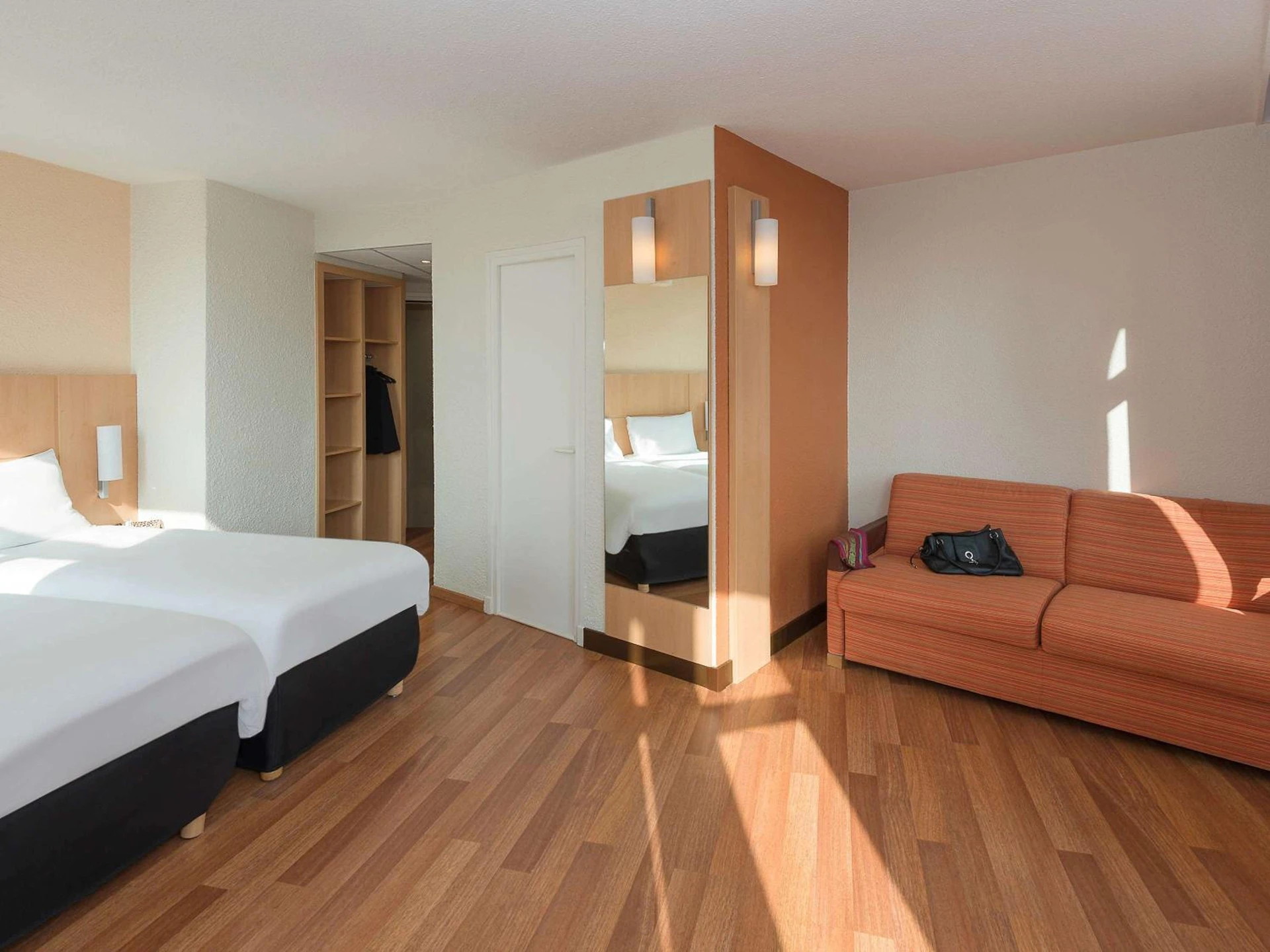 Magnifique chambre pour un séminaire d'entreprise à ibis Metz Centre Gare - Metz