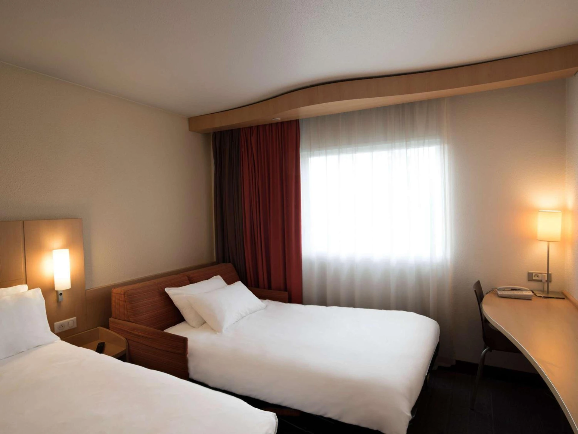 Chambre disponible pour un séminaire d'entreprise à ibis Metz Nord - Woippy