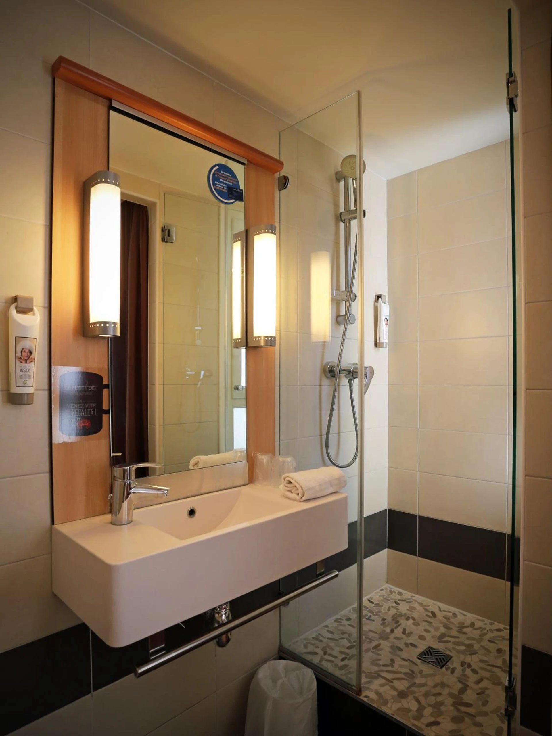 Magnifique chambre pour un séminaire d'entreprise à ibis Montpellier Centre Polygone - Montpellier