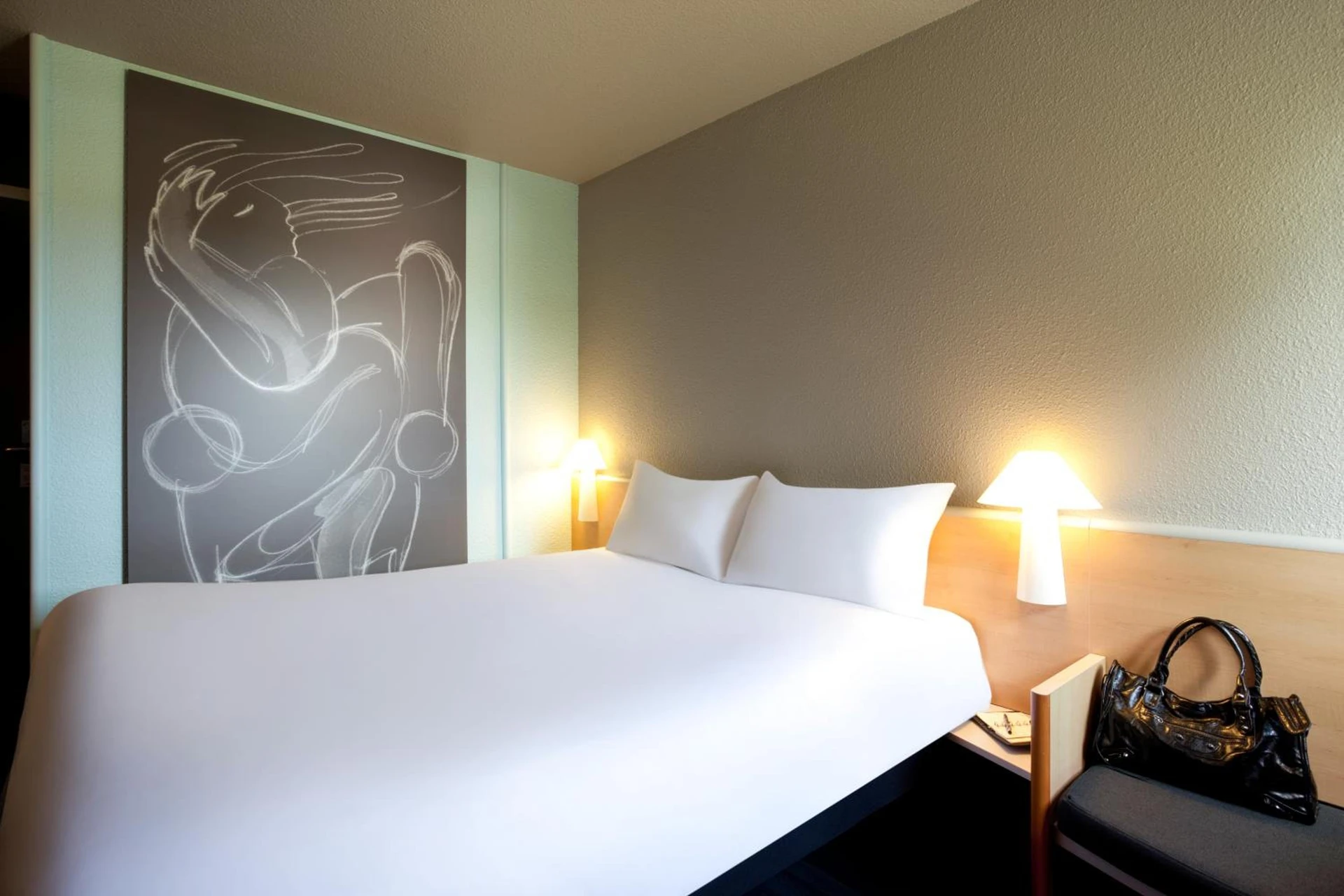 Magnifique chambre pour un séminaire d'entreprise à ibis Mulhouse Ile Napoleon - Sausheim