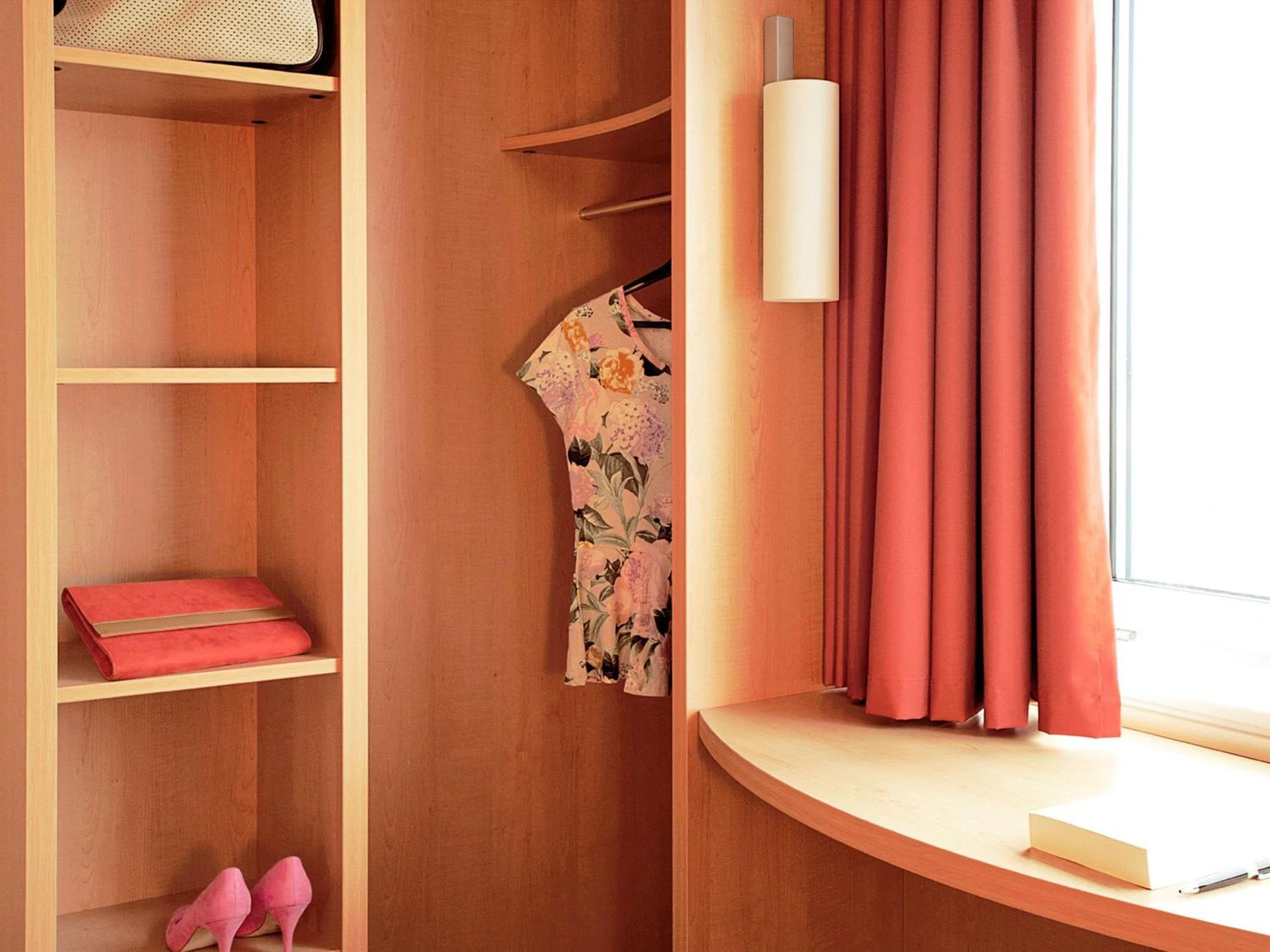 Chambre disponible pour un séminaire d'entreprise à ibis Nemours - Nemours