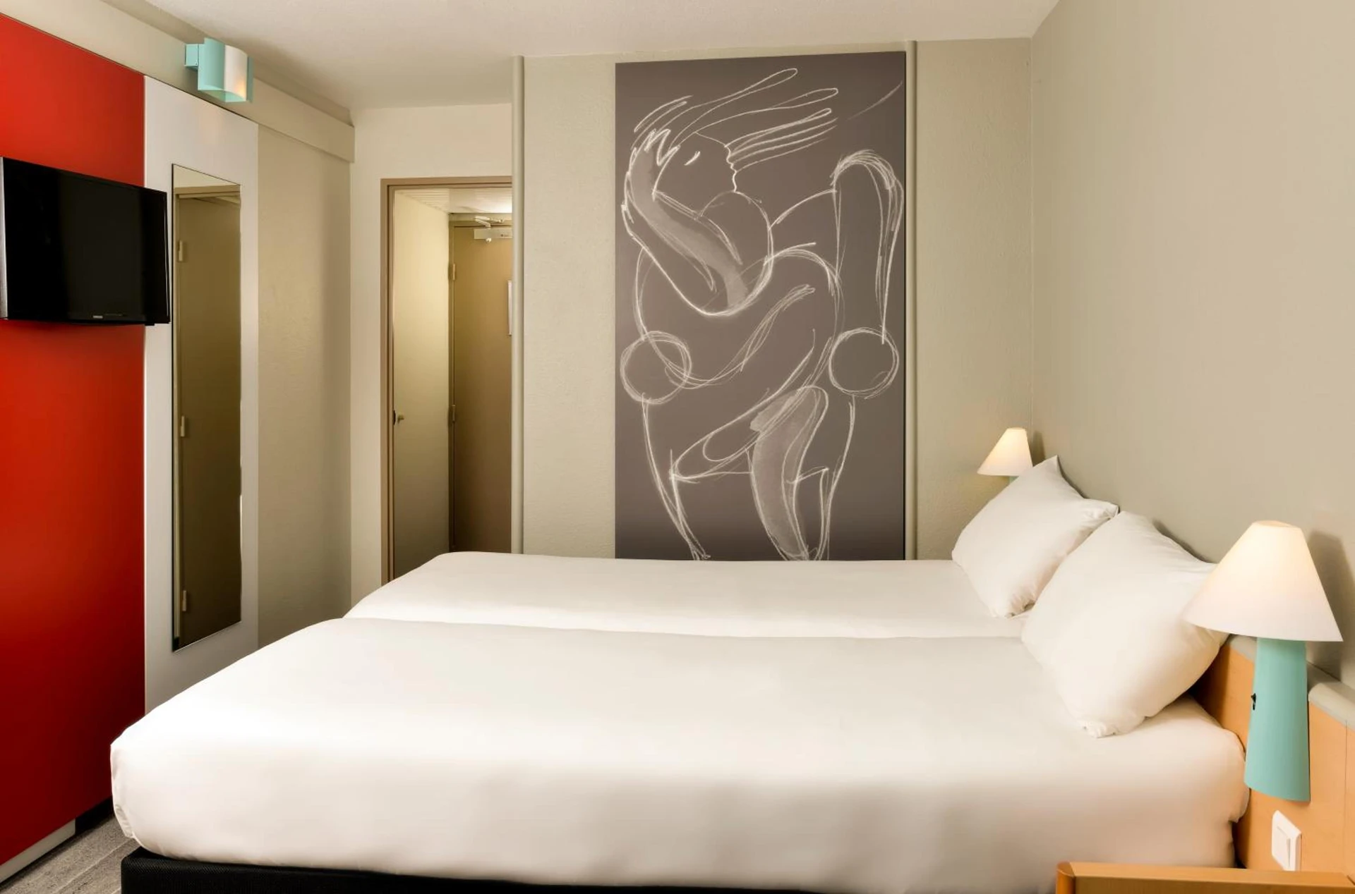 Magnifique chambre pour un séminaire d'entreprise à ibis Nemours - Nemours