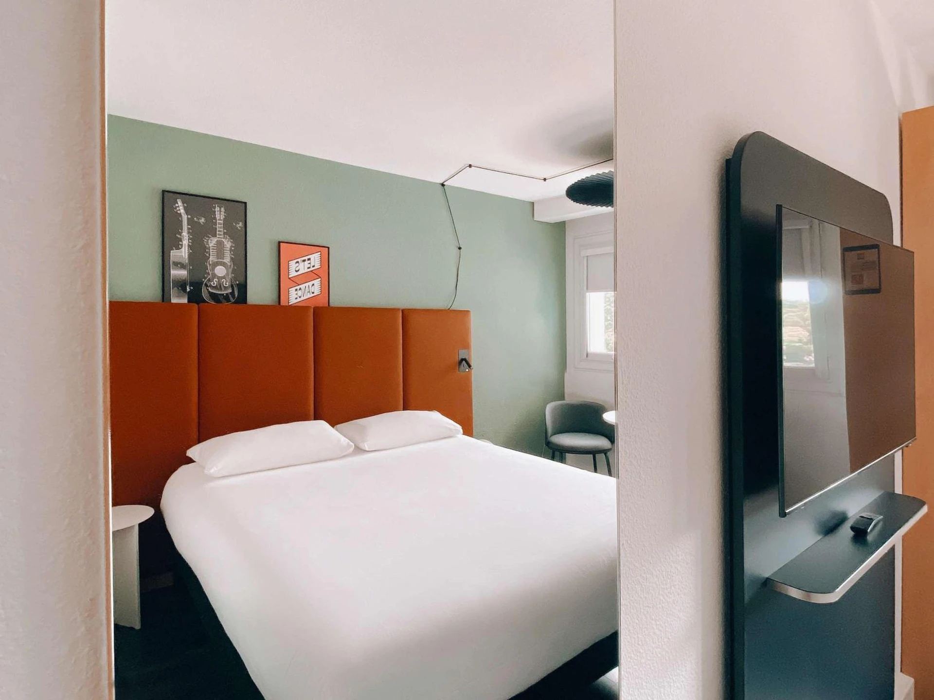 Chambre disponible pour un séminaire d'entreprise à ibis Nîmes Ouest - A9 - Nîmes