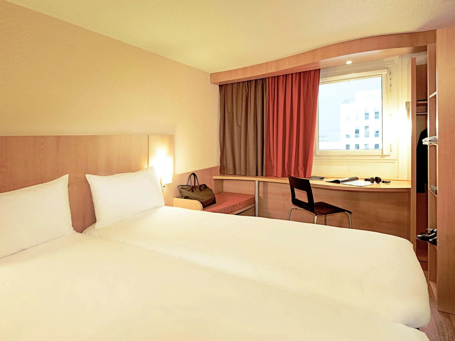 Chambre disponible pour un séminaire d'entreprise à Ibis Orly Chevilly Tram 7 - Chevilly-Larue