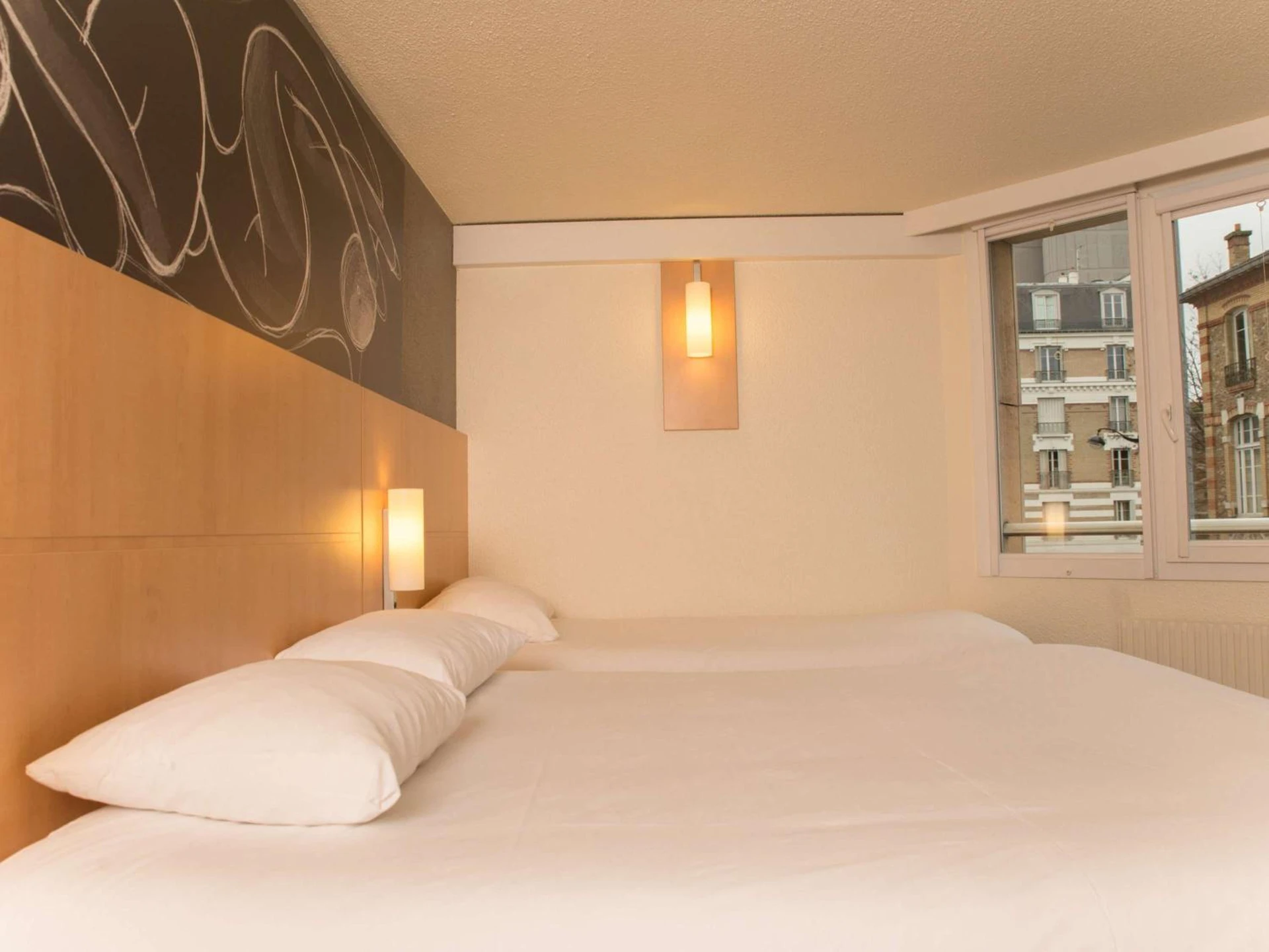 Chambre disponible pour un séminaire d'entreprise à ibis Paris Brancion Parc des Expositions 15ème - Paris