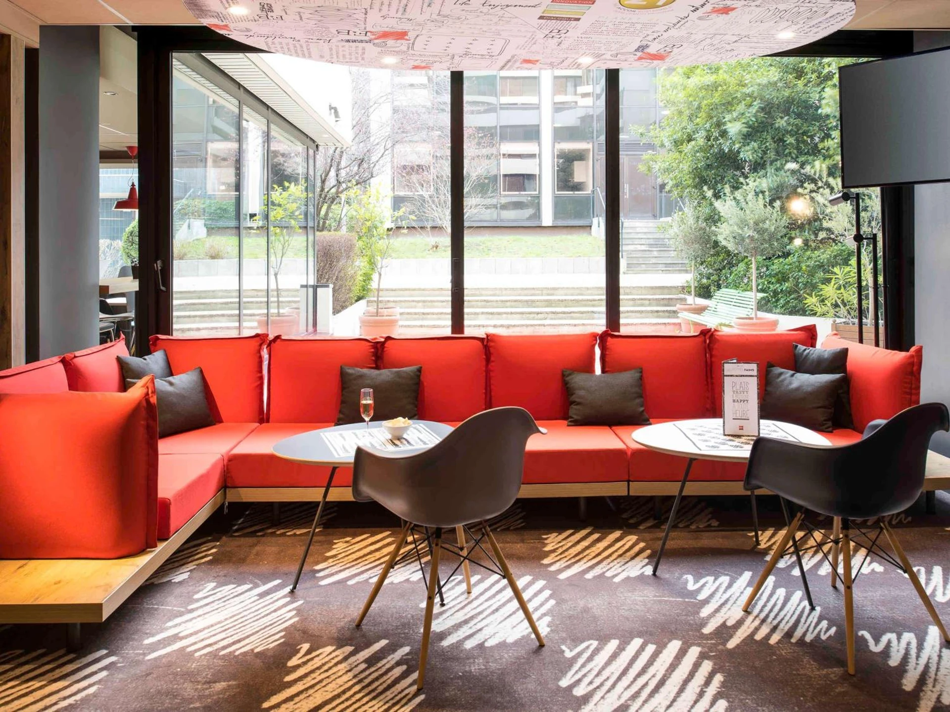 Organiser un séminaire d'entreprise : ibis Paris Pont de Suresnes Longchamp à suresnes