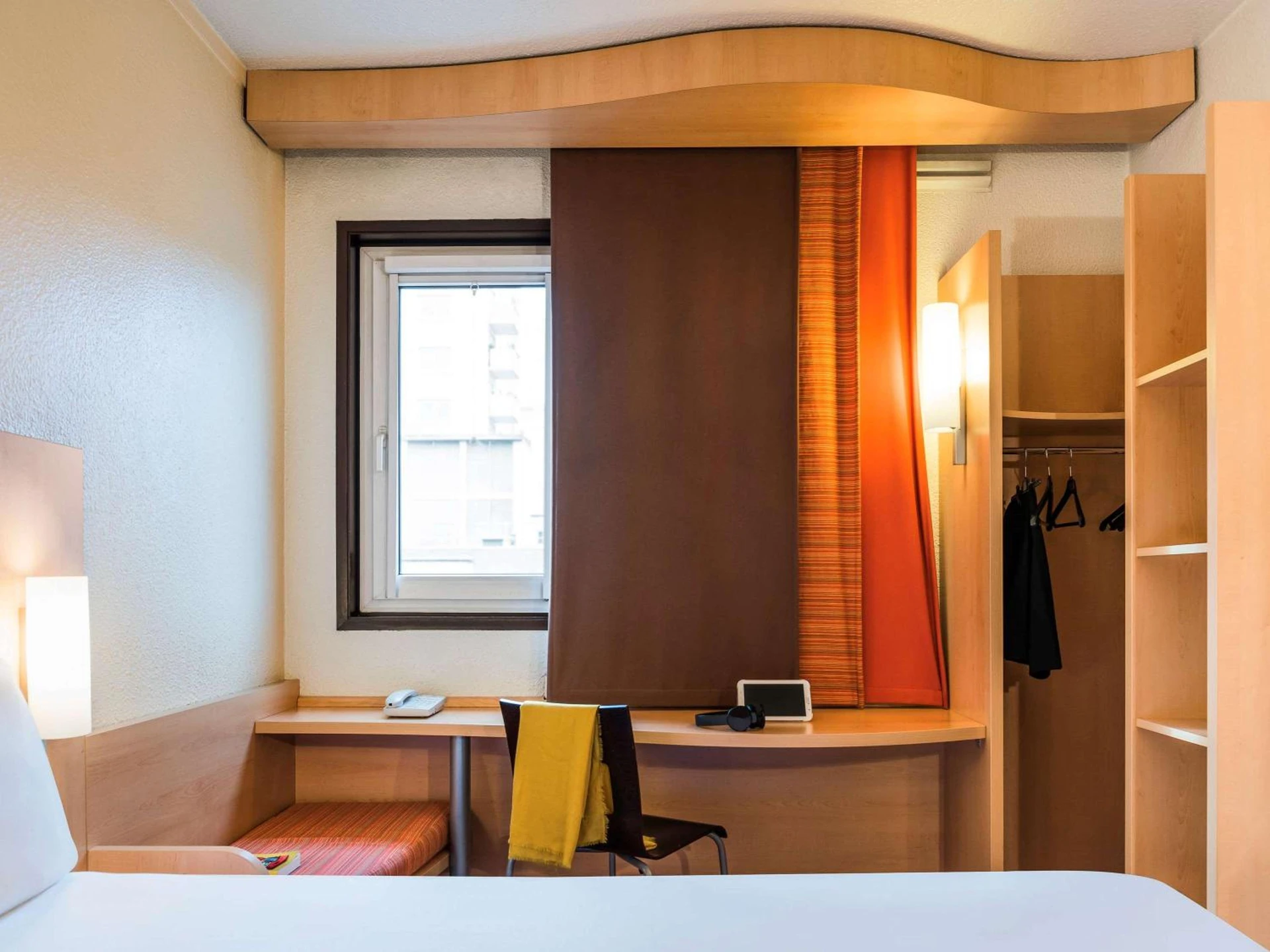 Chambre disponible pour un séminaire d'entreprise à ibis Paris Pont de Suresnes Longchamp - Suresnes
