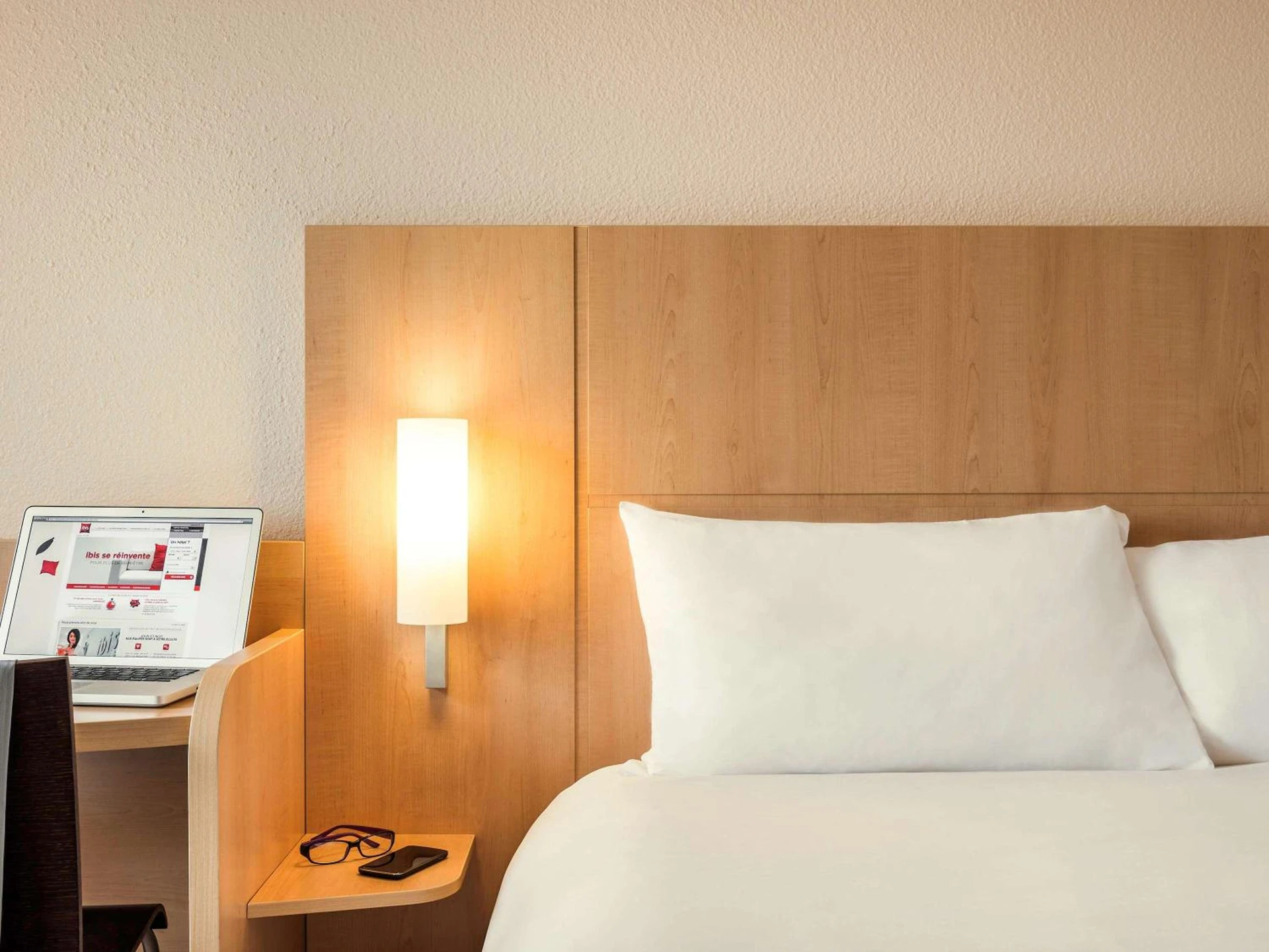 Chambre disponible pour un séminaire d'entreprise à ibis Paris Porte D'Orleans - Montrouge