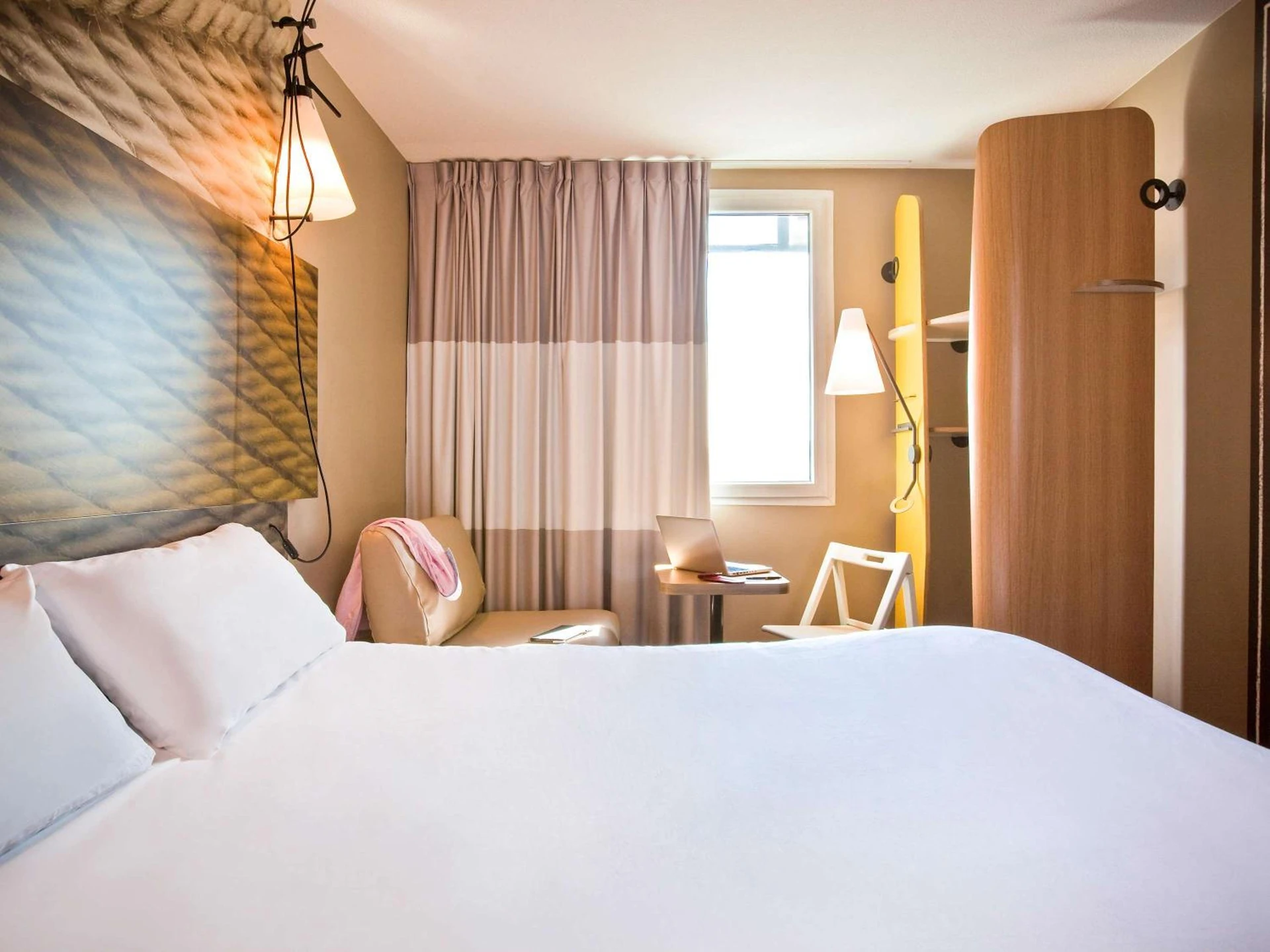 Chambre disponible pour un séminaire d'entreprise à ibis Paris Porte de Clichy Centre - Clichy