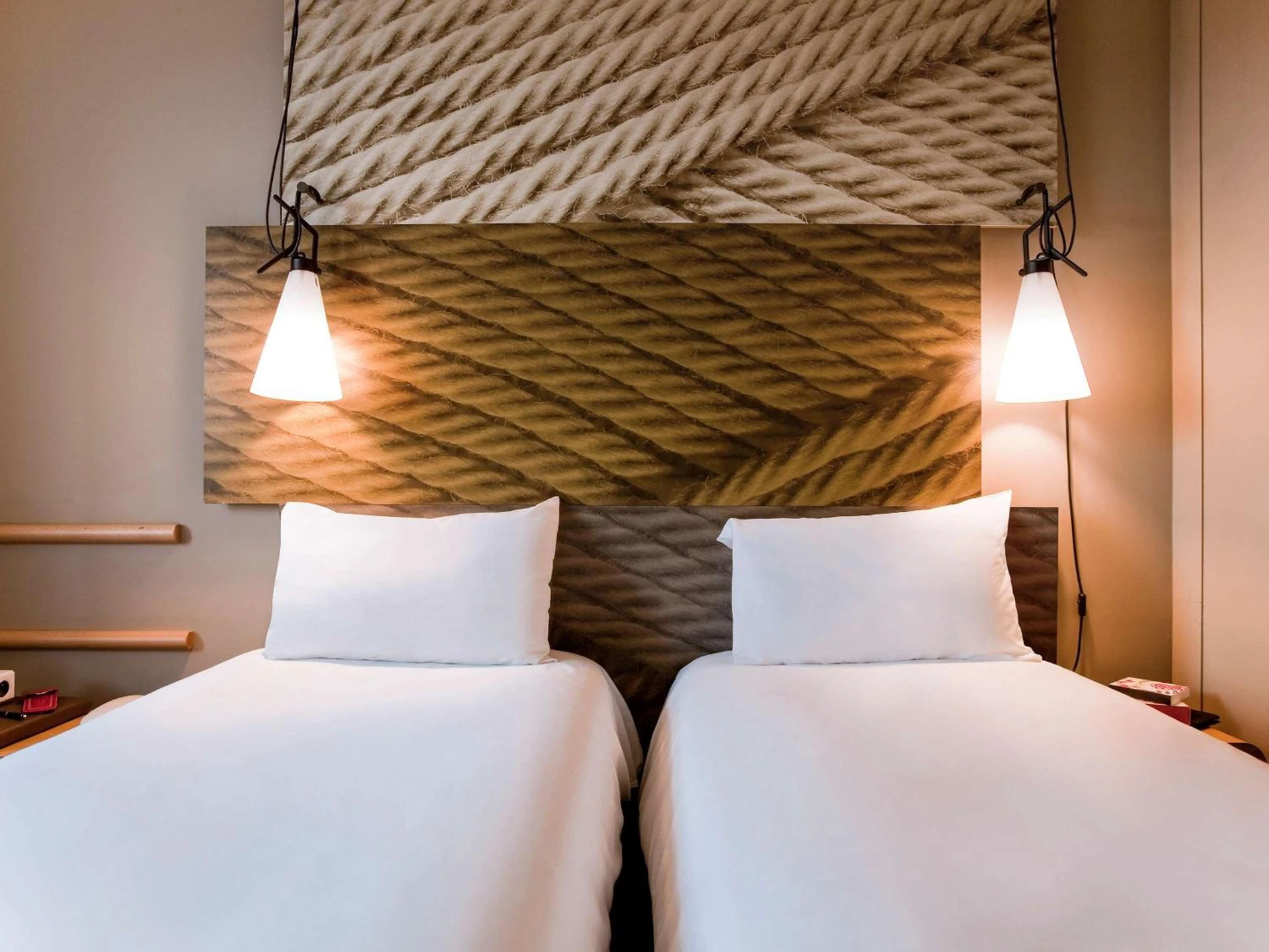 Magnifique chambre pour un séminaire d'entreprise à ibis Paris Porte de Clichy Centre - Clichy