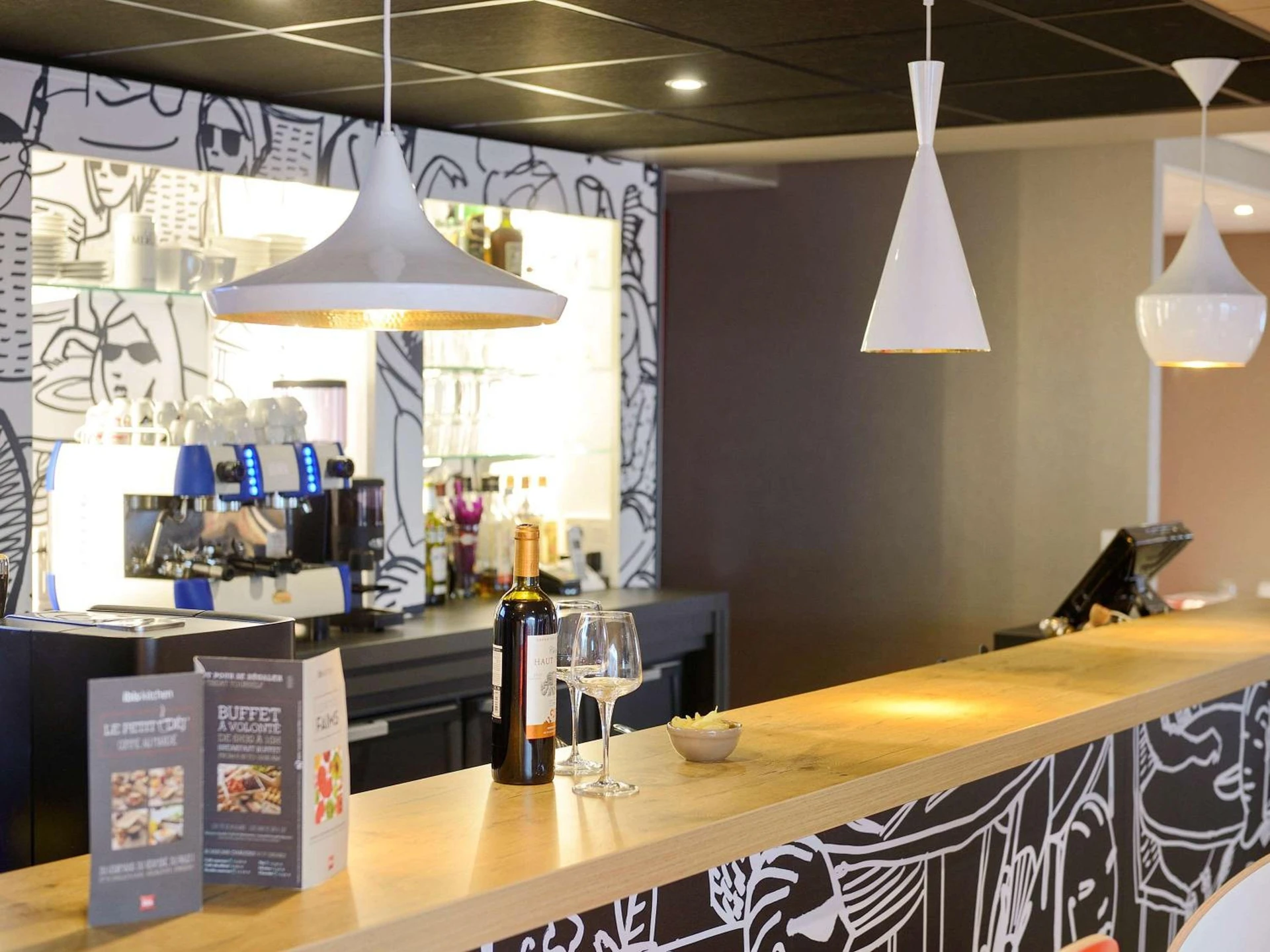 Ambiance de travail pour séminaire d'entreprise à ibis Poitiers Beaulieu - Poitiers