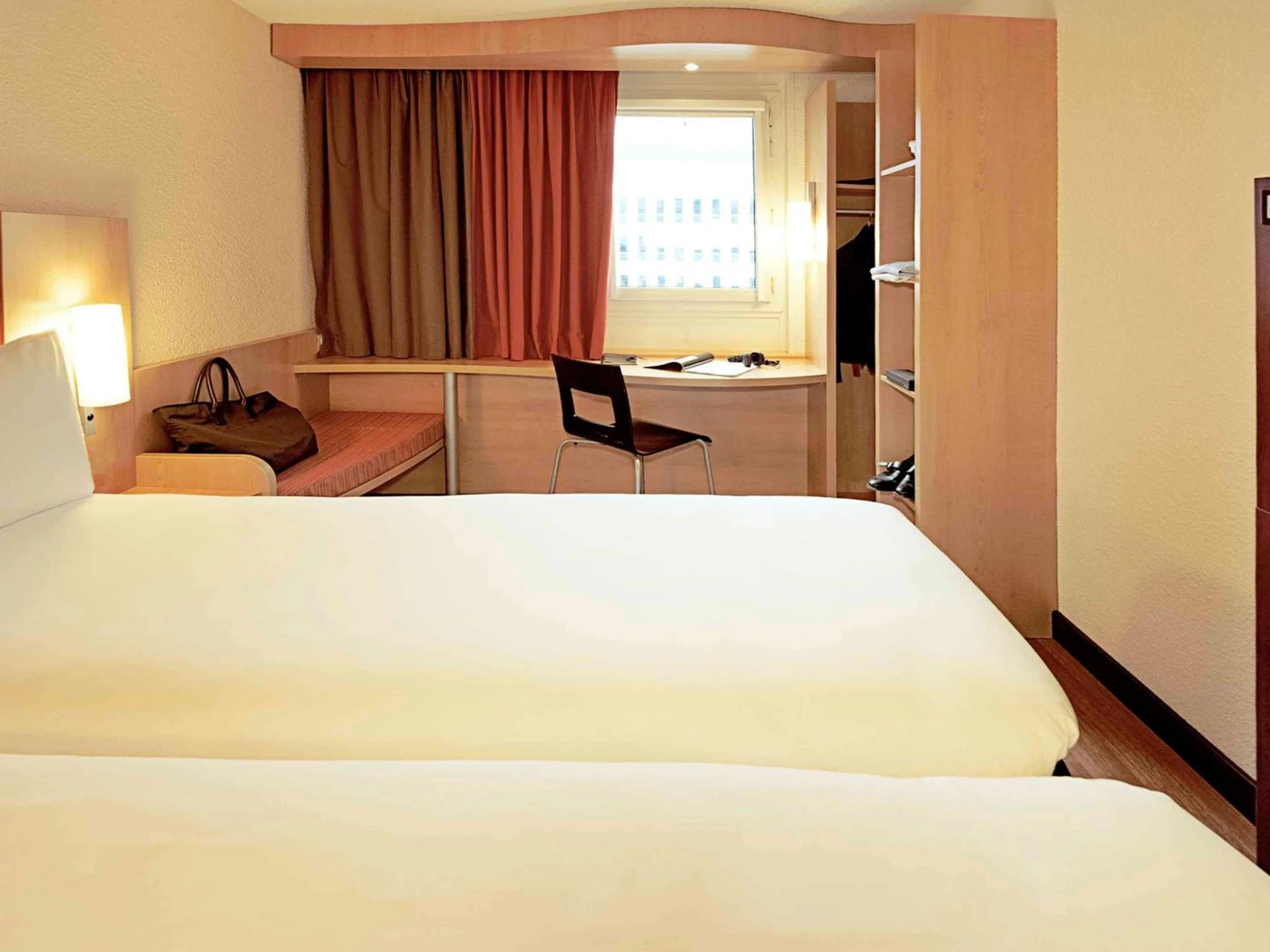 Chambre disponible pour un séminaire d'entreprise à ibis Poitiers Beaulieu - Poitiers