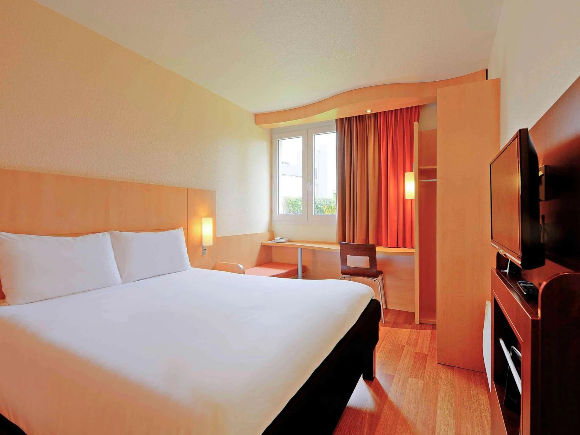 Magnifique chambre pour un séminaire d'entreprise à ibis Poitiers Beaulieu - Poitiers