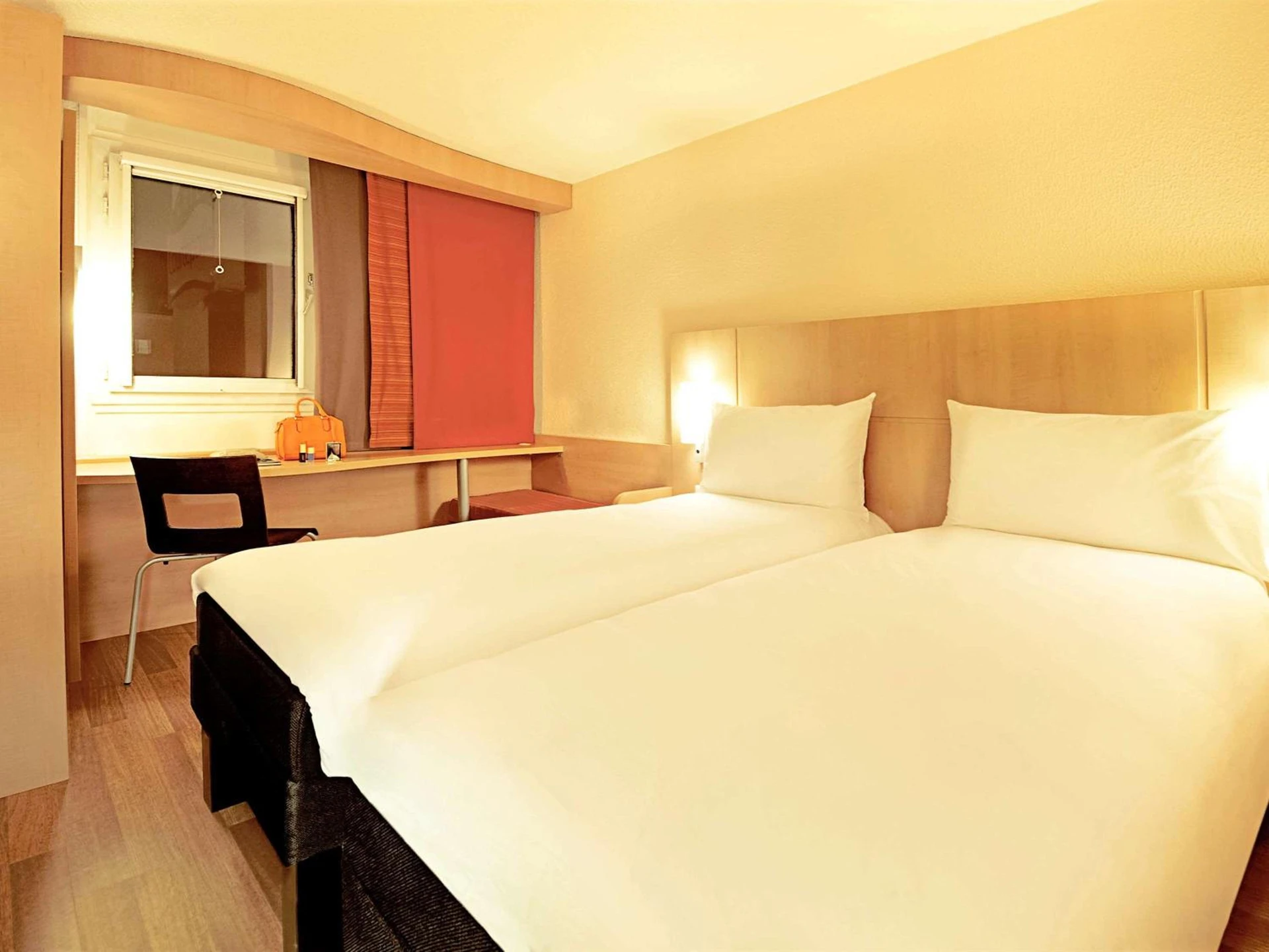 Chambre disponible pour un séminaire d'entreprise à ibis Poitiers Sud - Poitiers