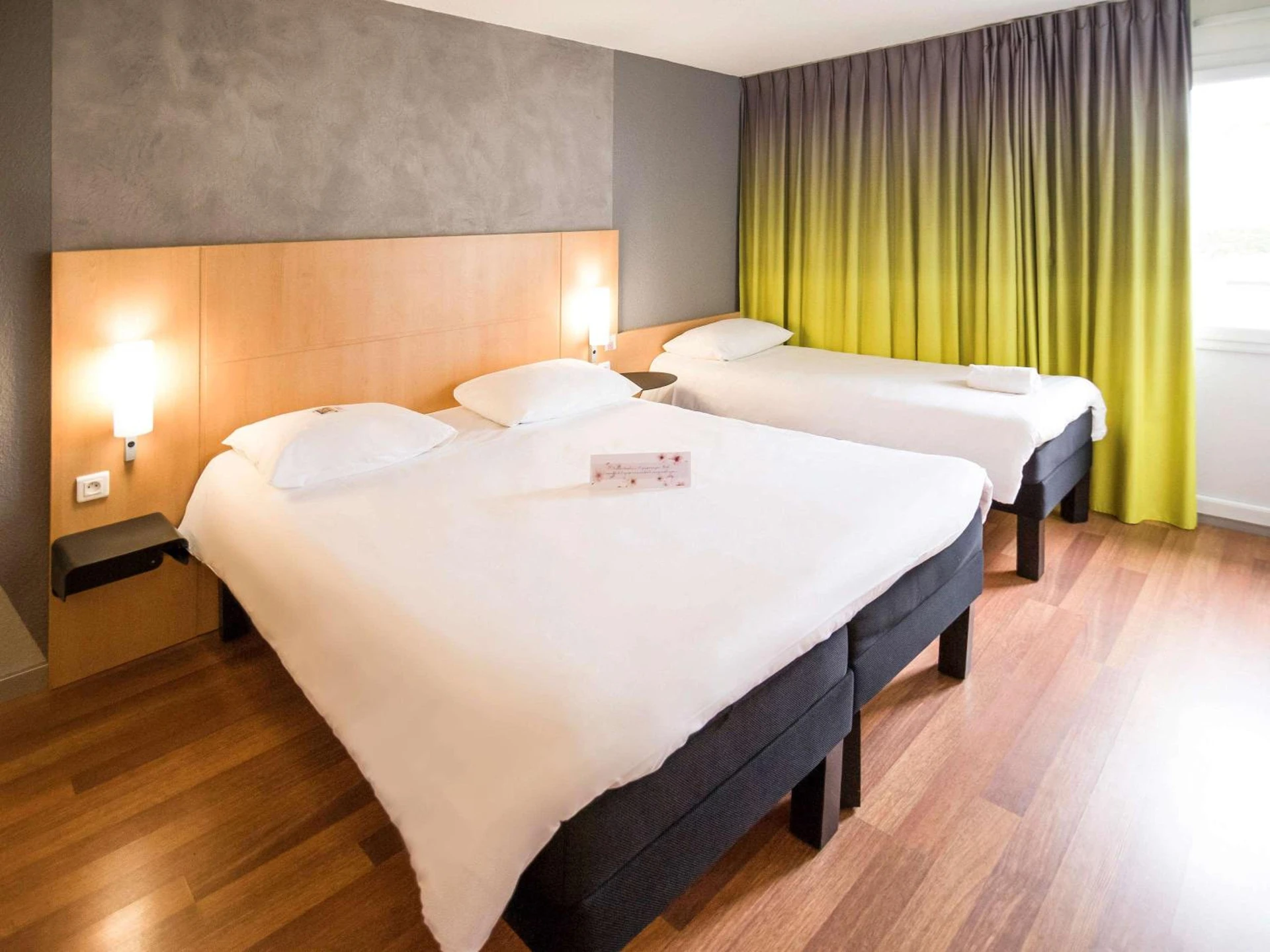 Chambre disponible pour un séminaire d'entreprise à ibis Rennes Beaulieu - Cesson-Sévigné