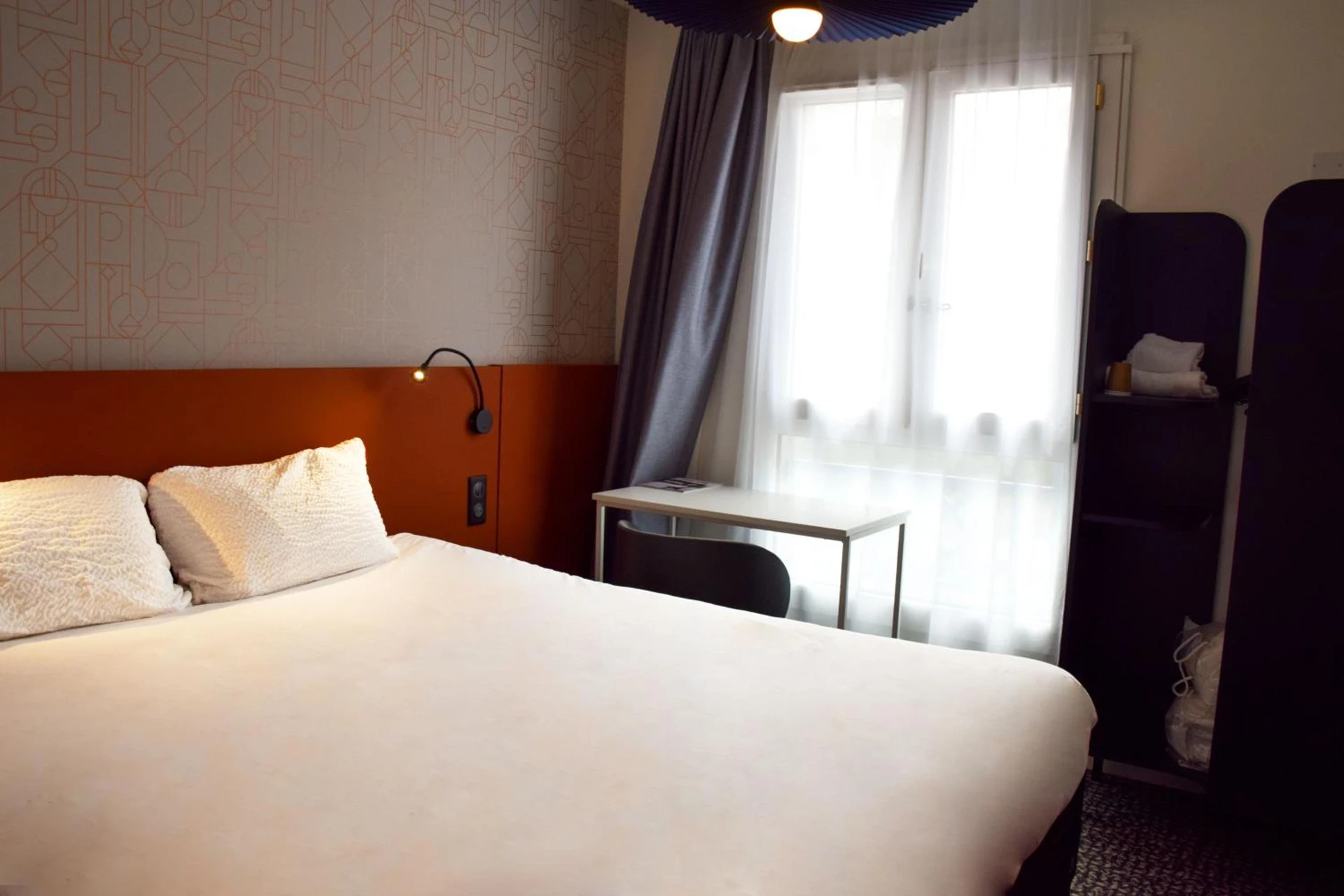 Magnifique chambre pour un séminaire d'entreprise à ibis Rodez Centre - Rodez