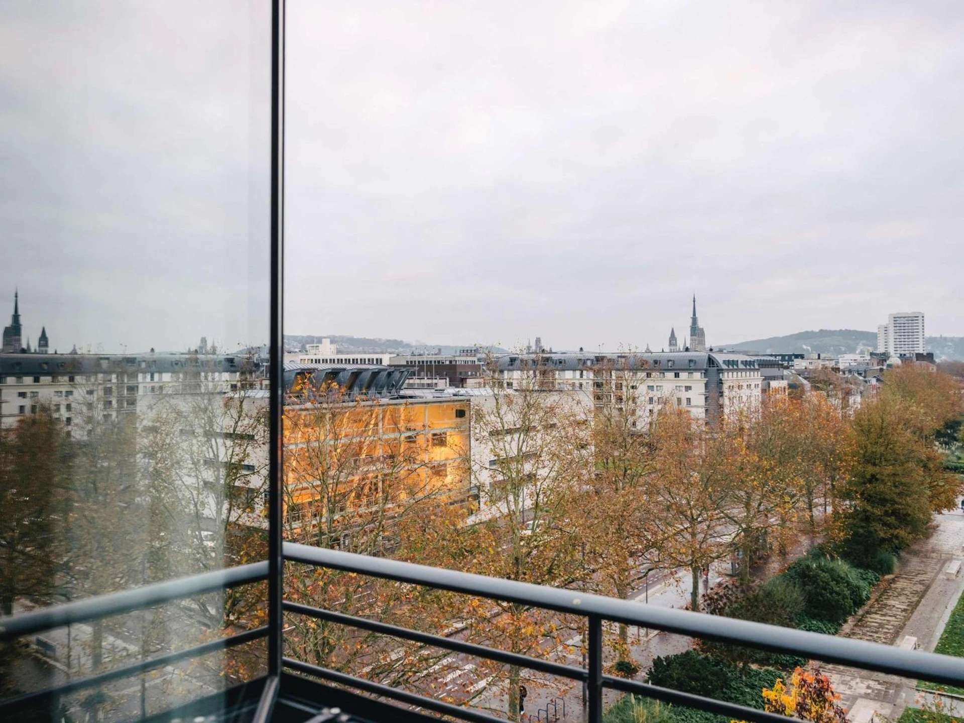 Chambre disponible pour un séminaire d'entreprise à ibis Rouen Centre Rive Droite Pasteur - Rouen