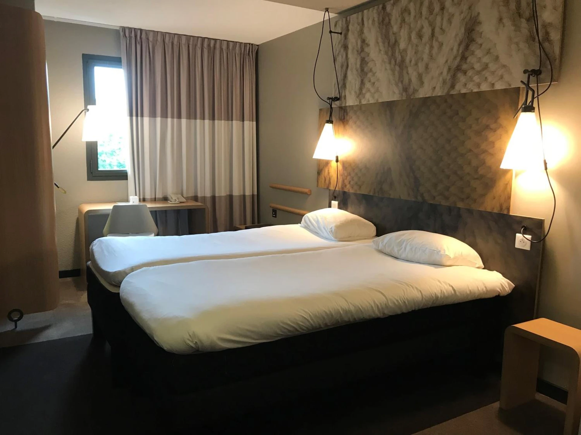 Chambre disponible pour un séminaire d'entreprise à ibis Rouen Centre Champ de Mars - Rouen