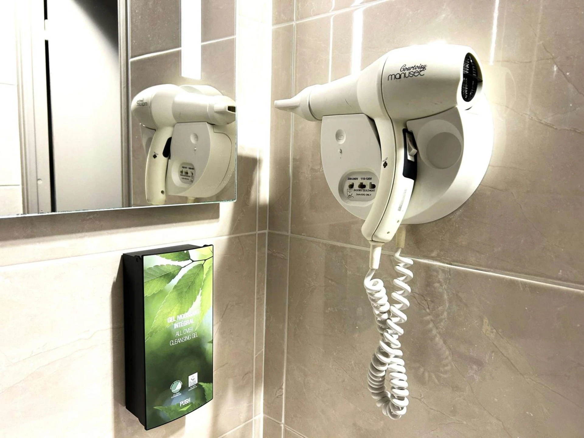 Magnifique chambre pour un séminaire d'entreprise à ibis Styles Rouen Nord-Barentin - Barentin
