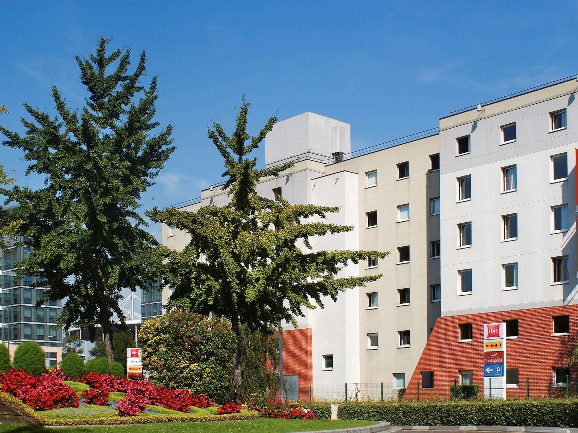 Ambiance de travail pour séminaire d'entreprise à ibis Paris Saint-Denis Stade Sud - Saint-Denis