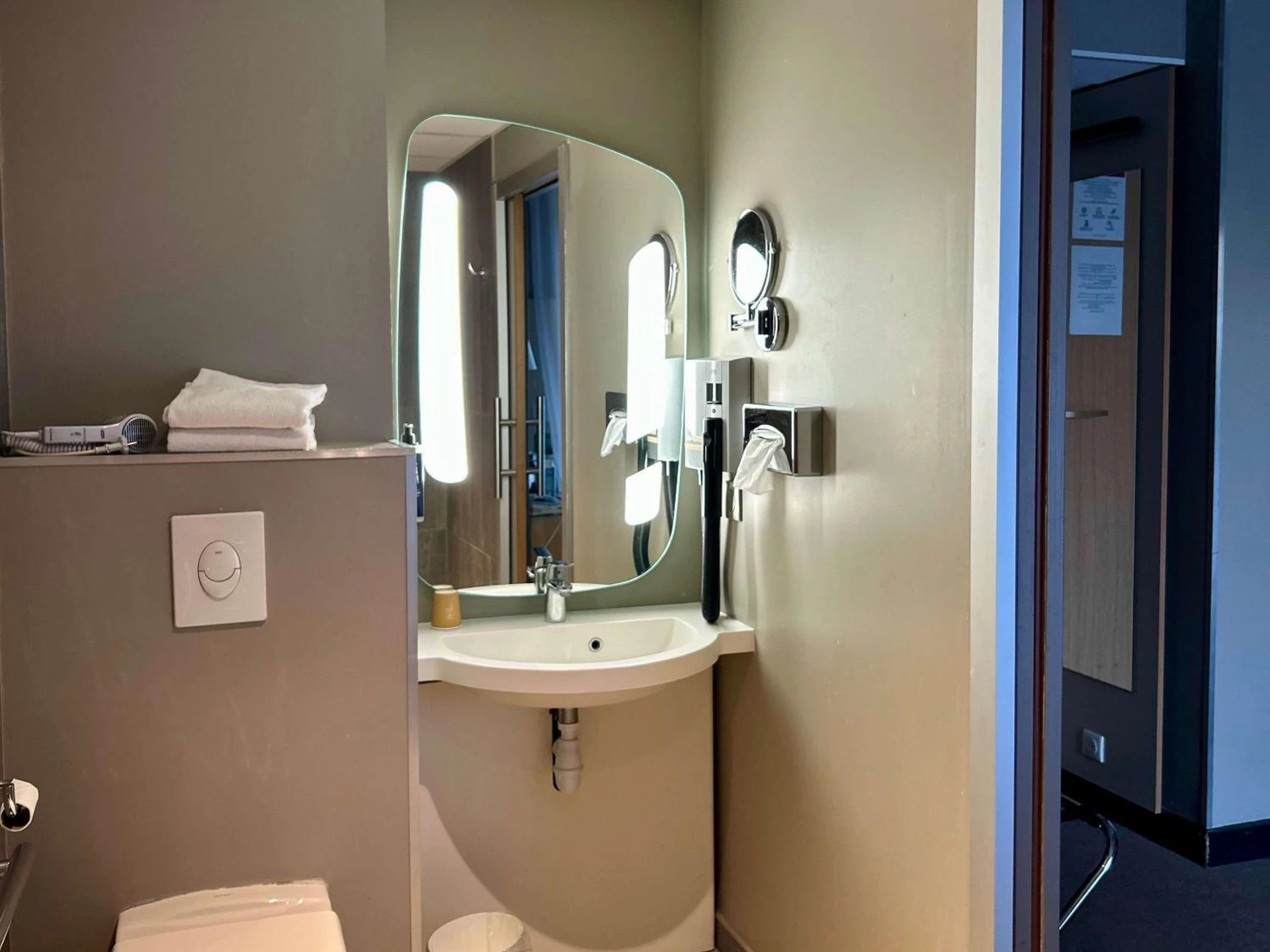 Magnifique chambre pour un séminaire d'entreprise à ibis Saint-Malo Madeleine - Saint-Malo