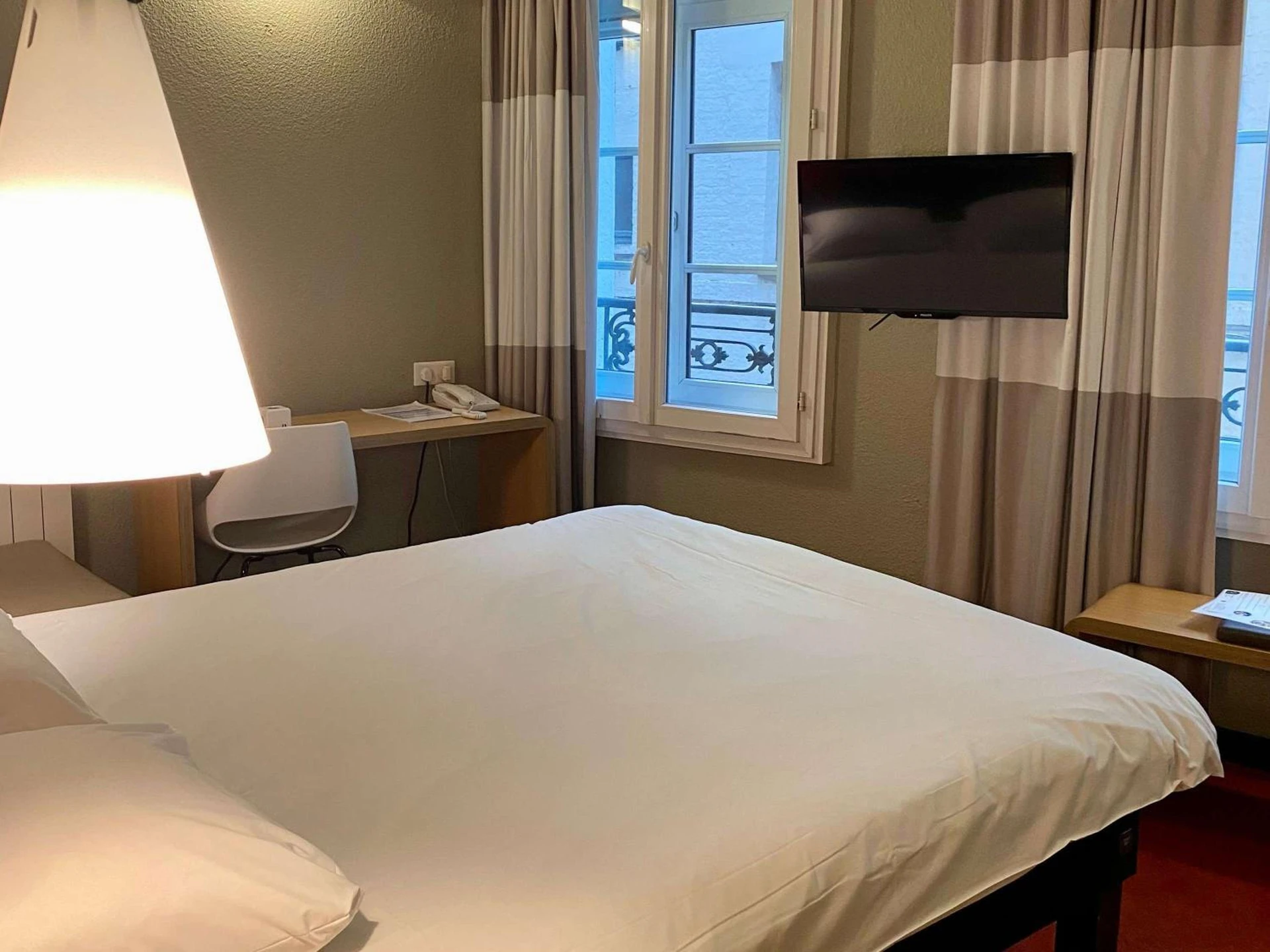 Chambre disponible pour un séminaire d'entreprise à ibis Saint-Omer Centre - Saint-Omer