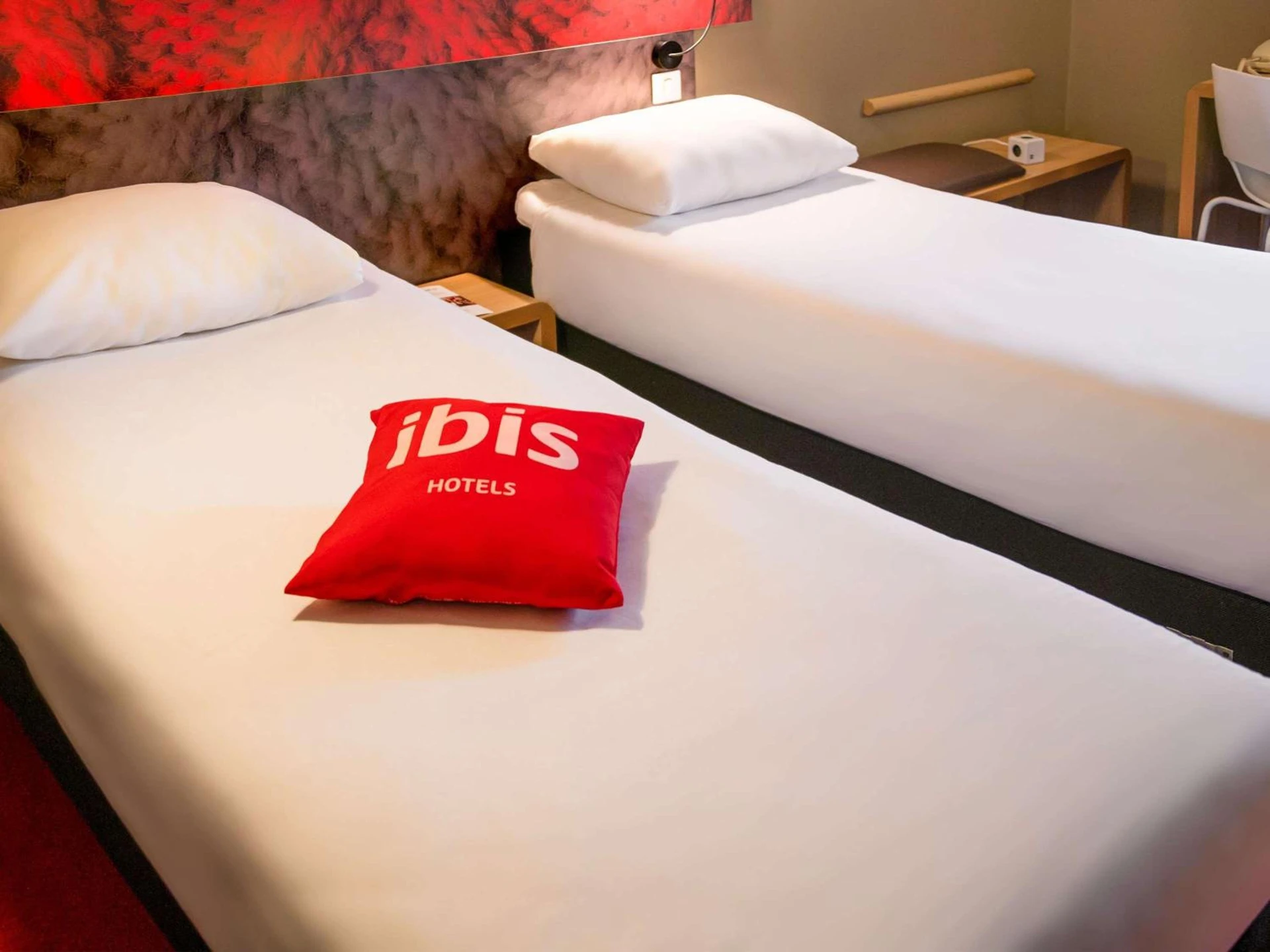 Chambre disponible pour un séminaire d'entreprise à ibis Saint-Omer Centre - Saint-Omer