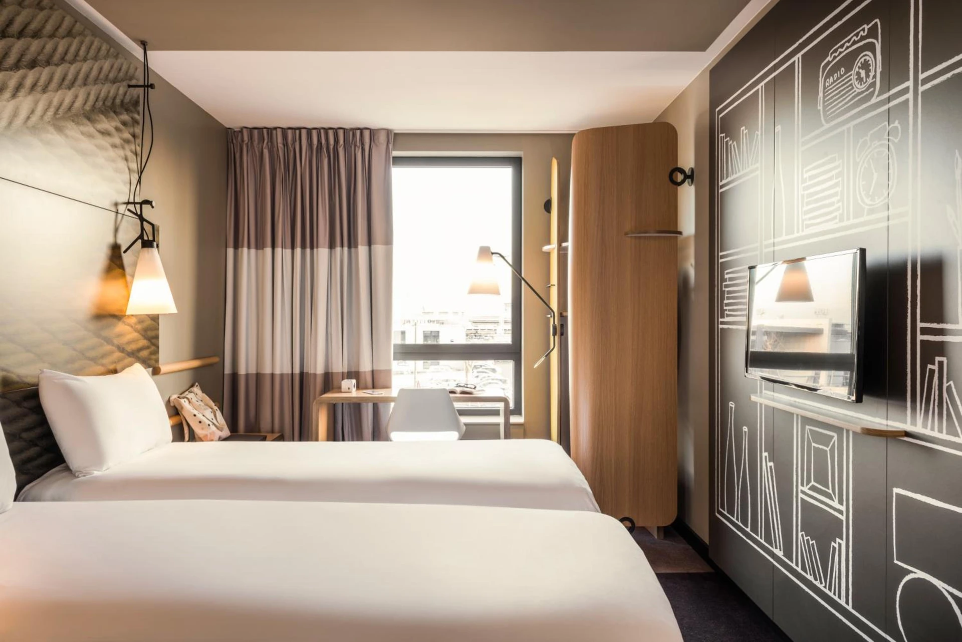 Magnifique chambre pour un séminaire d'entreprise à ibis Saint Quentin en Yvelines - Vélodrome - Montigny-le-Bretonneux
