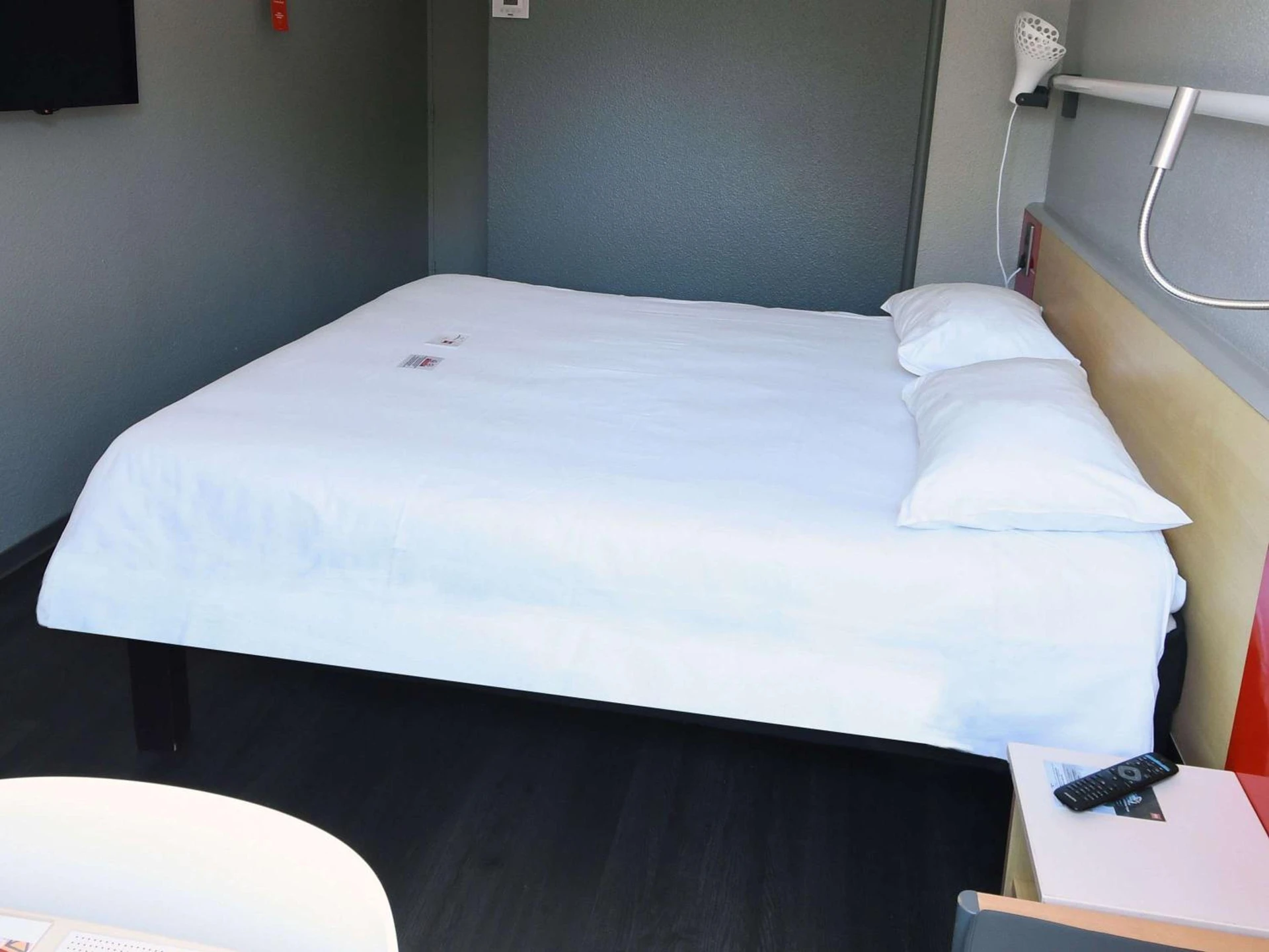 Chambre disponible pour un séminaire d'entreprise à ibis Saintes - Saintes