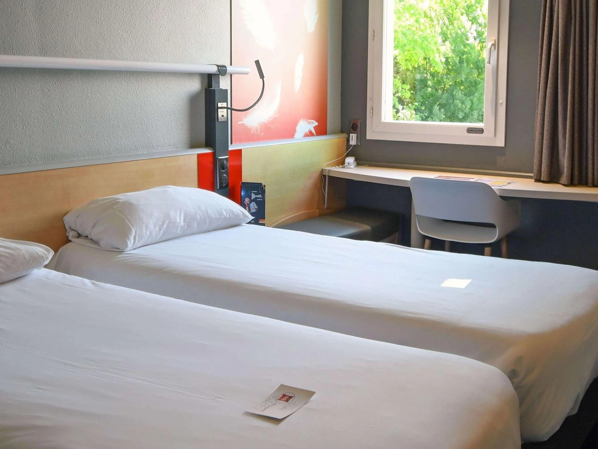 Chambre disponible pour un séminaire d'entreprise à ibis Saintes - Saintes