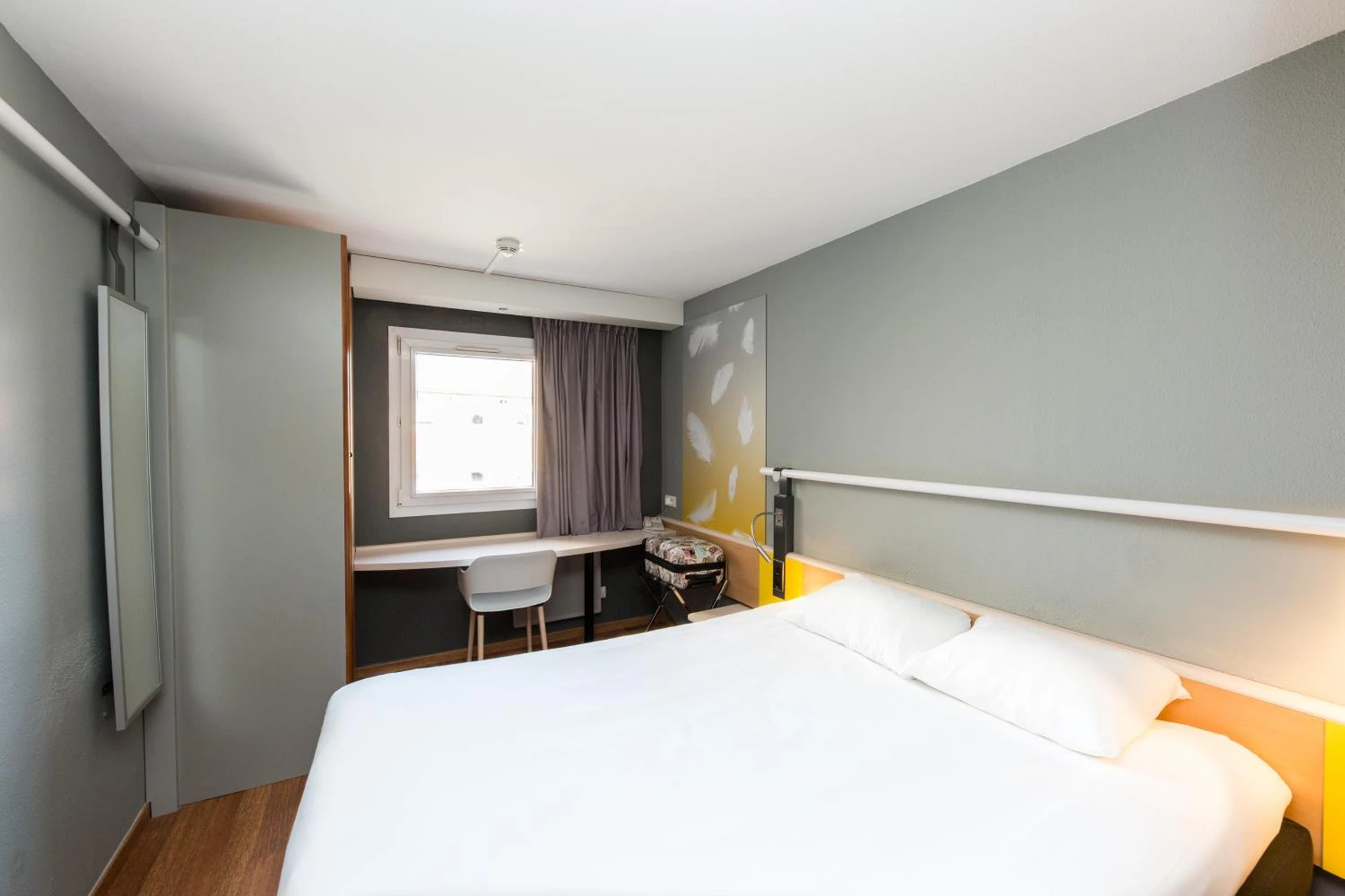 Chambre disponible pour un séminaire d'entreprise à ibis Sisteron - Sisteron