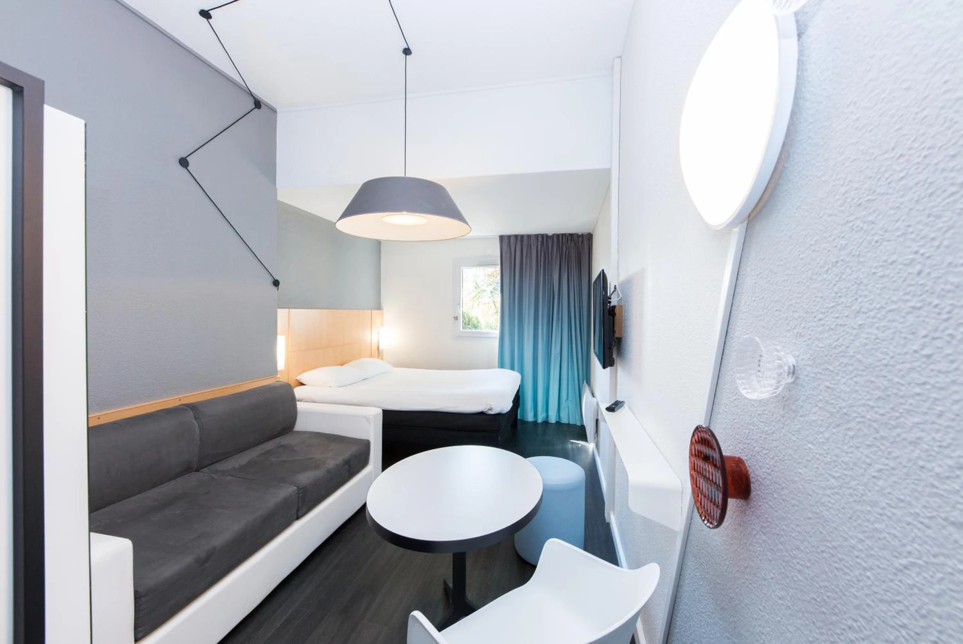 Chambre disponible pour un séminaire d'entreprise à ibis Sisteron - Sisteron