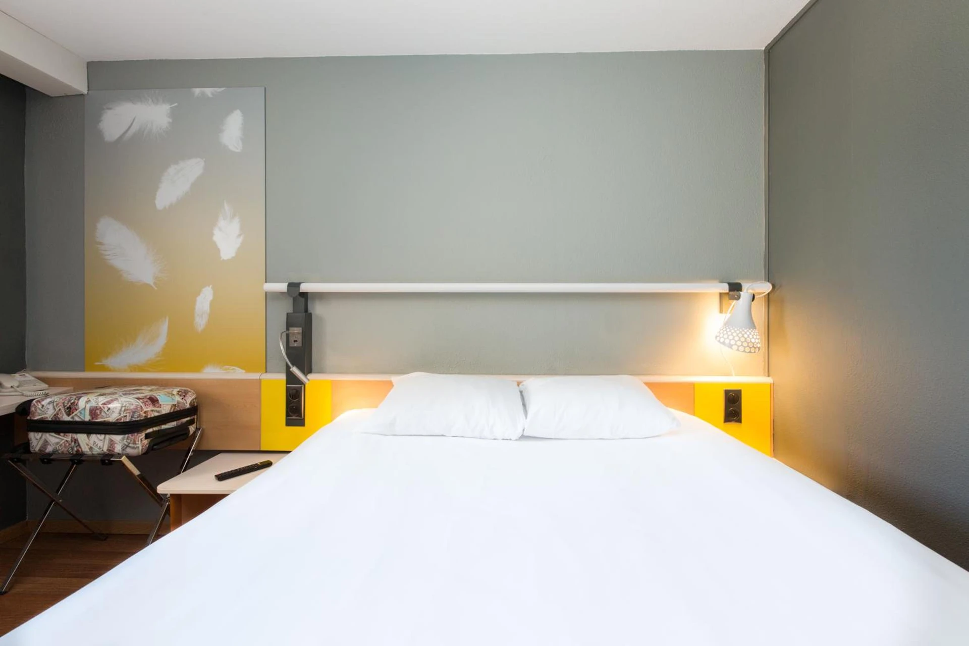 Chambre disponible pour un séminaire d'entreprise à ibis Sisteron - Sisteron