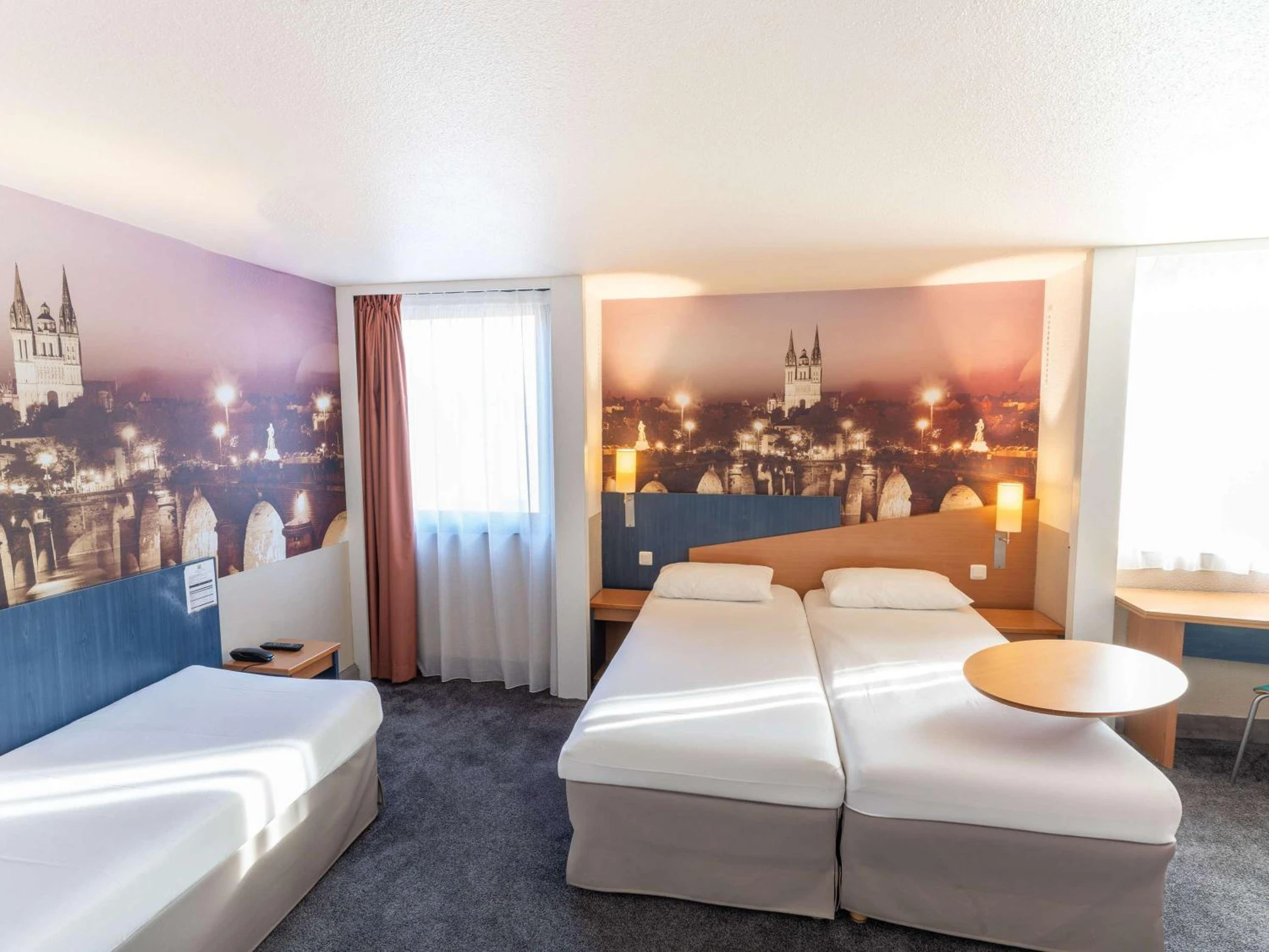 Magnifique chambre pour un séminaire d'entreprise à ibis Styles Angers Centre Gare - Angers