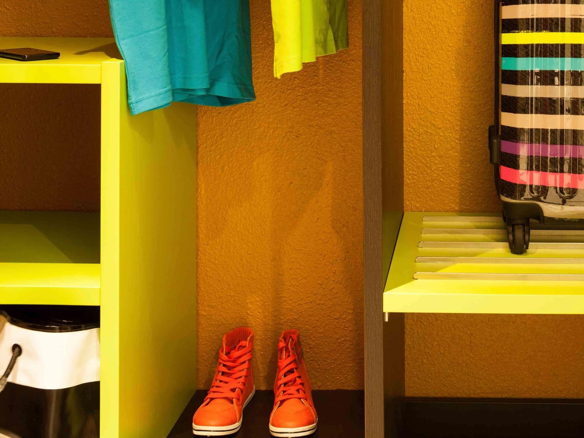 Magnifique chambre pour un séminaire d'entreprise à ibis Styles Besançon - Besançon