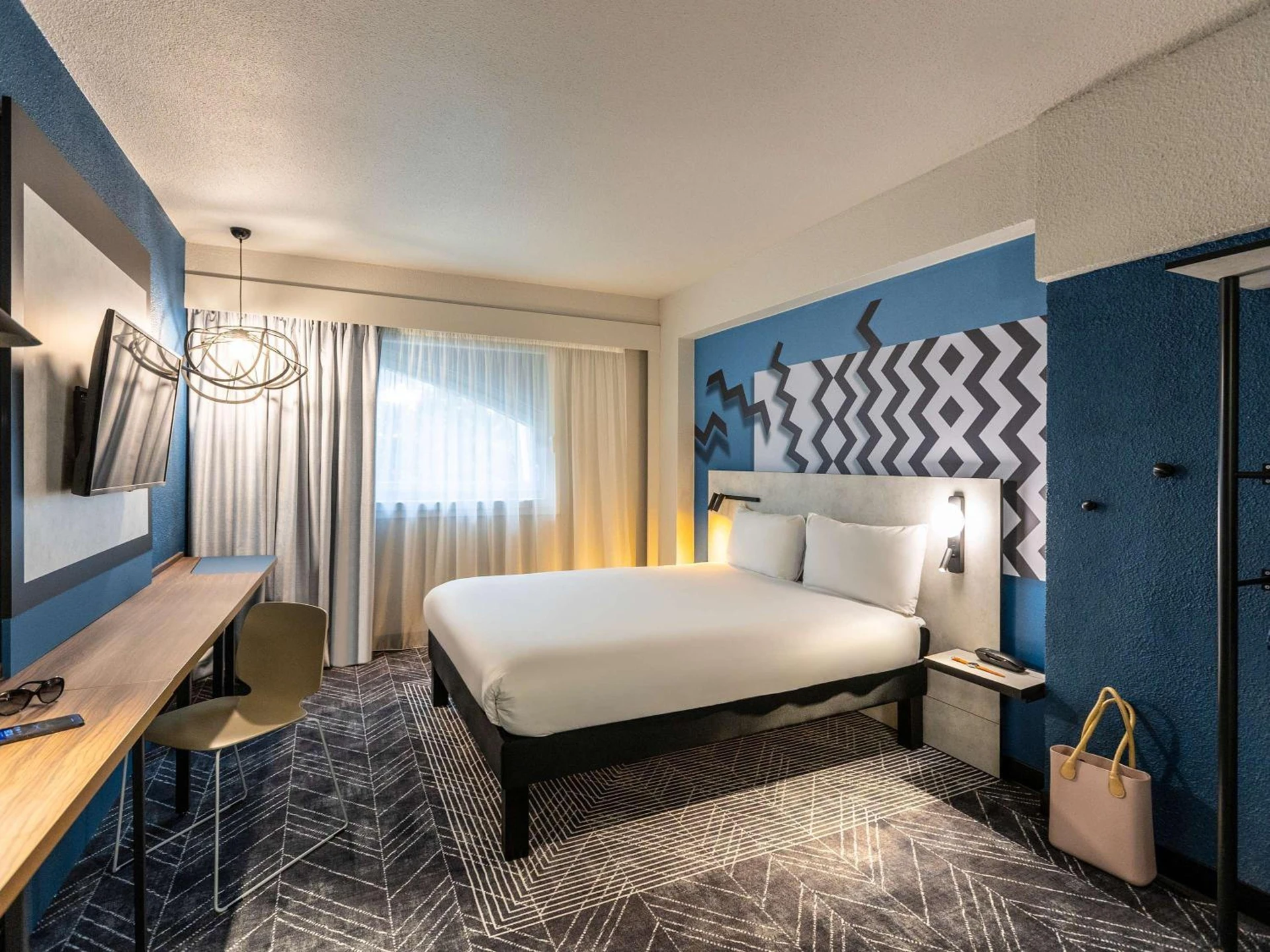 Chambre disponible pour un séminaire d'entreprise à ibis Styles Bordeaux Centre Mériadeck - Bordeaux