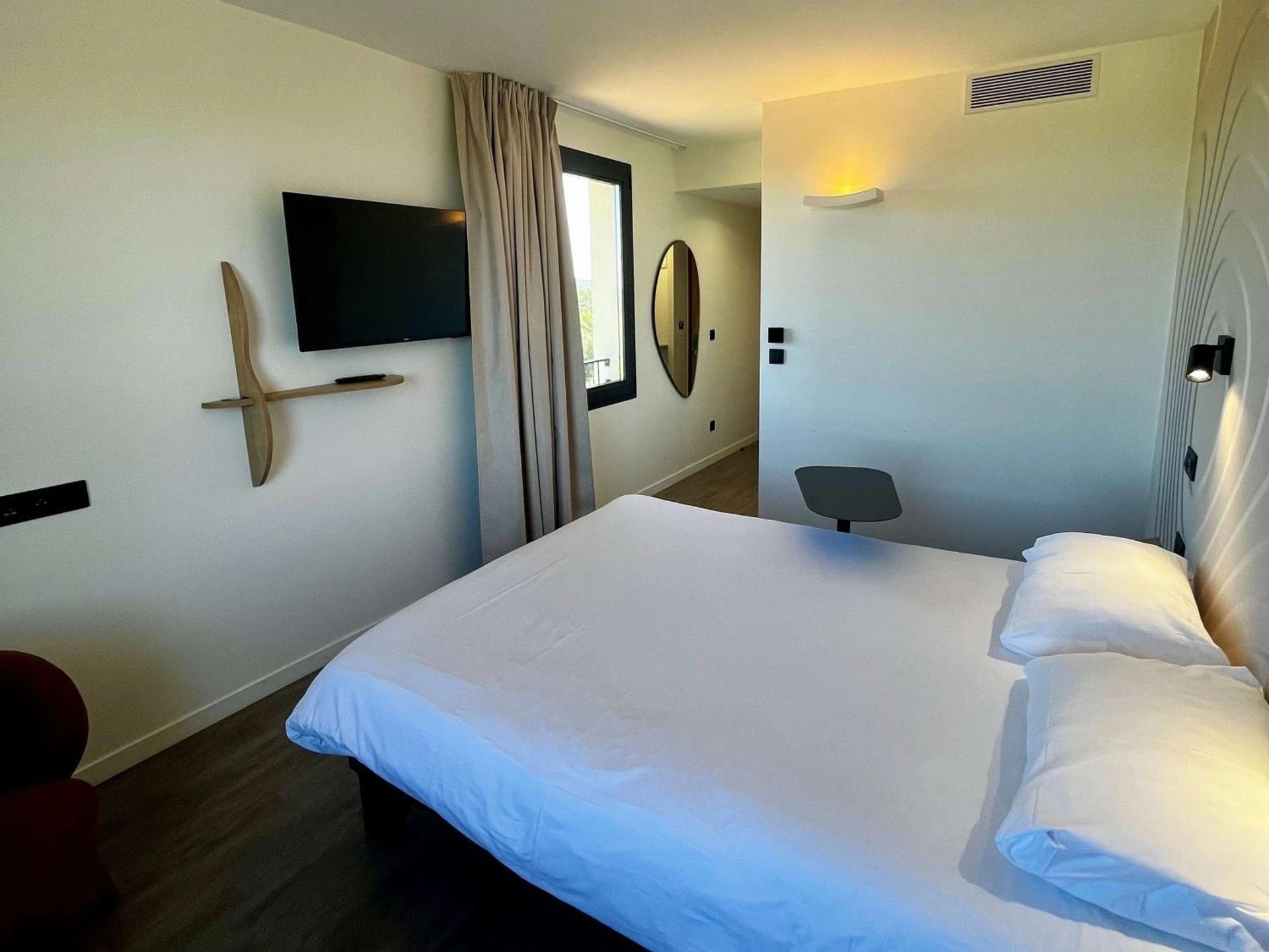 Chambre disponible pour un séminaire d'entreprise à ibis Styles Cabriès Aix-en-Provence TGV - Cabriès