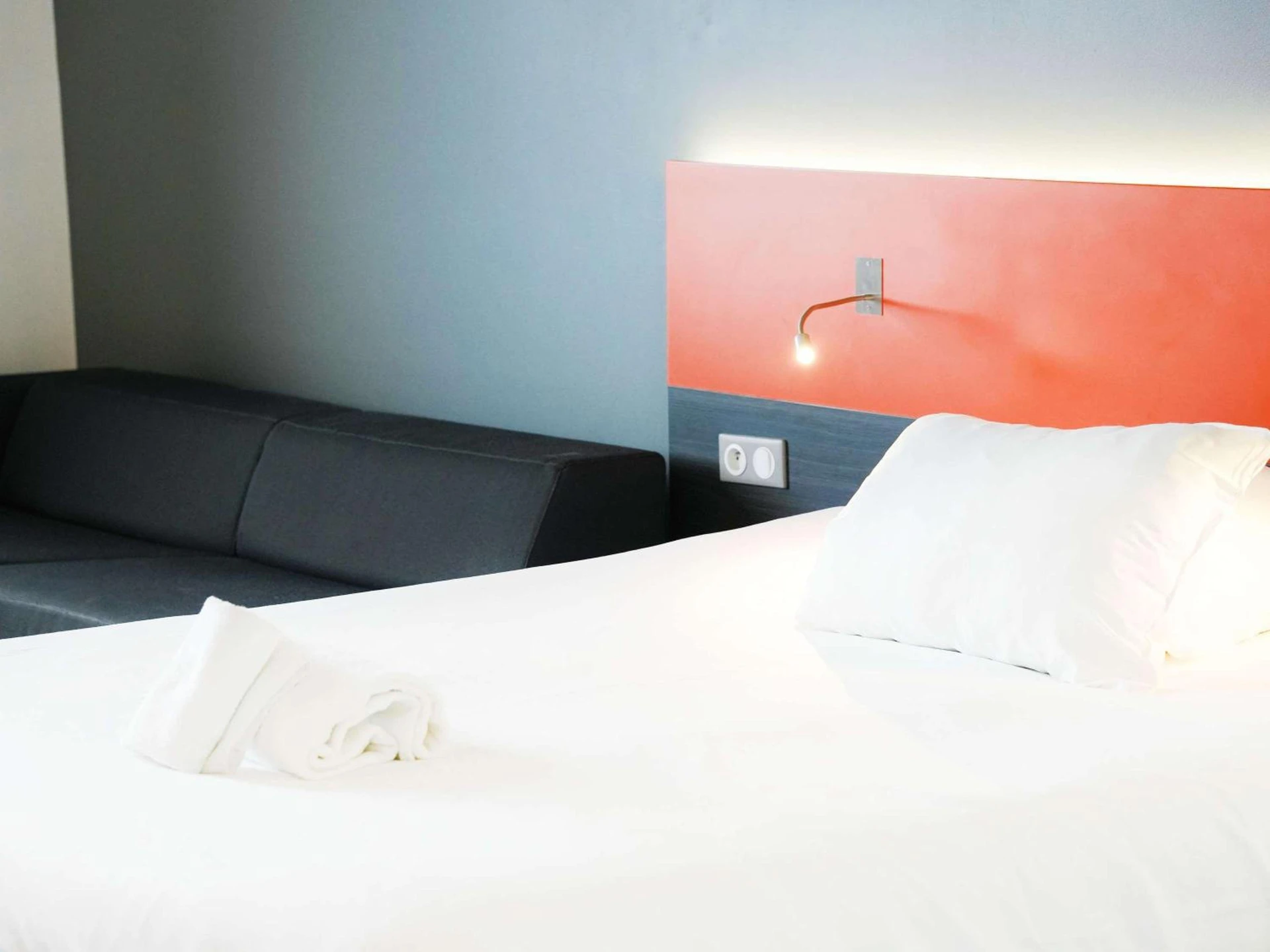 Chambre disponible pour un séminaire d'entreprise à ibis Styles Caen centre gare - Caen