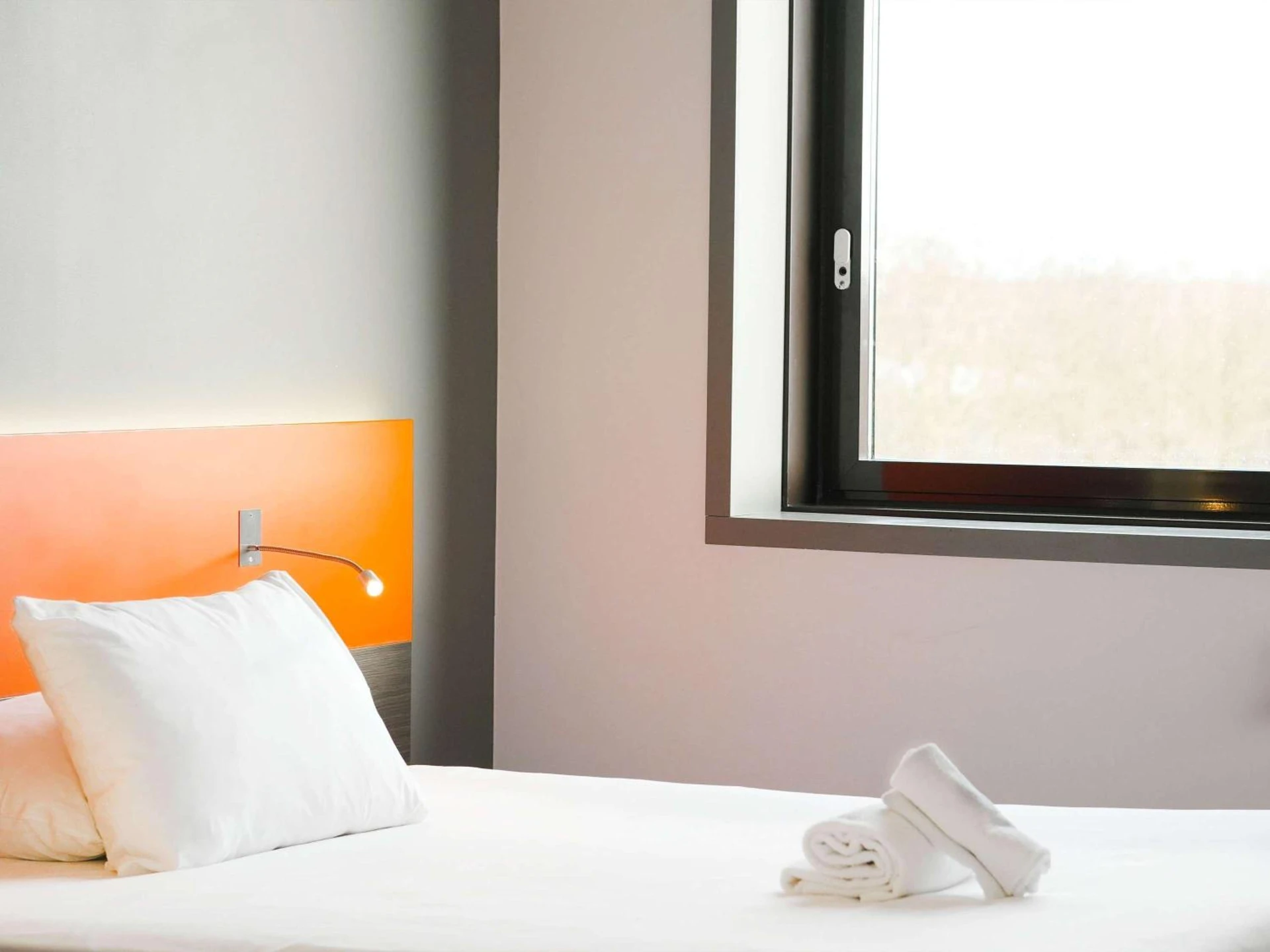 Chambre disponible pour un séminaire d'entreprise à ibis Styles Caen centre gare - Caen